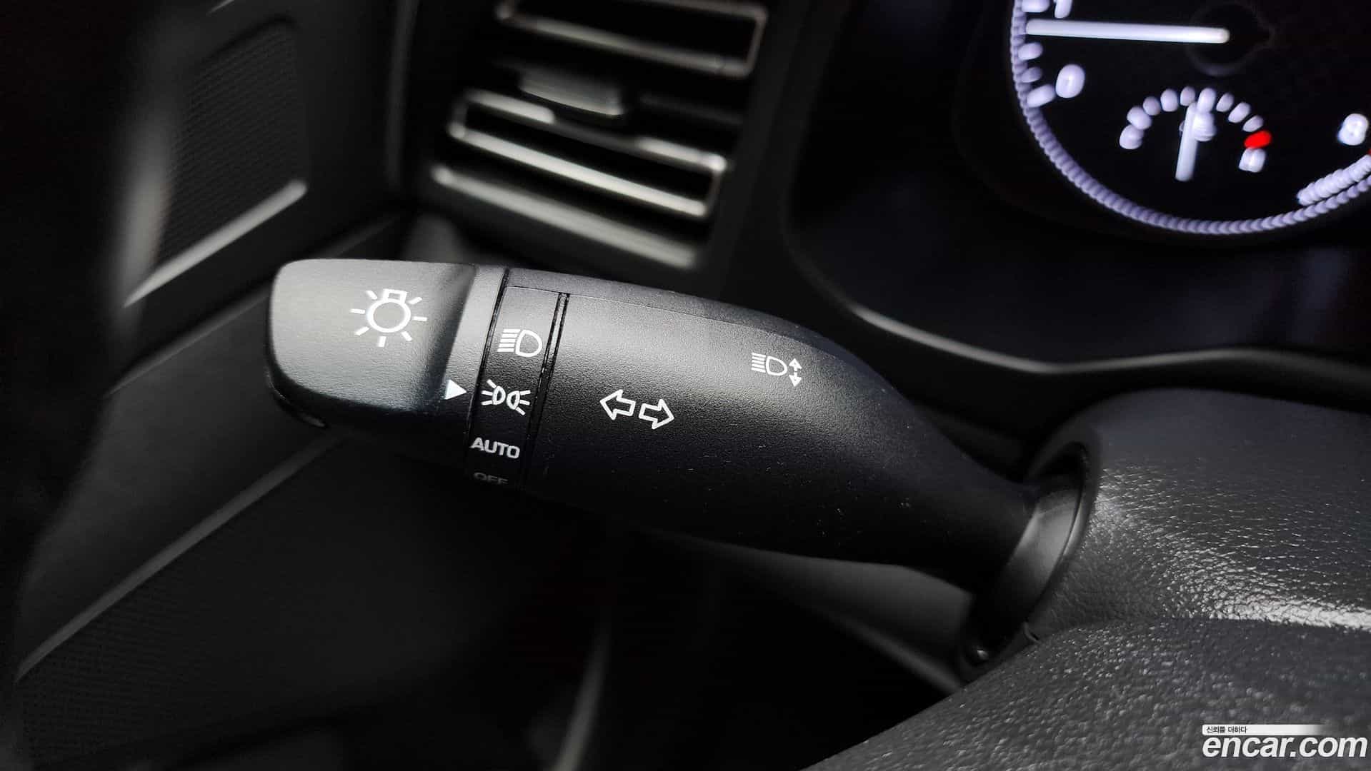 AVANTE Hyundai 2019.0-OPTION-022
