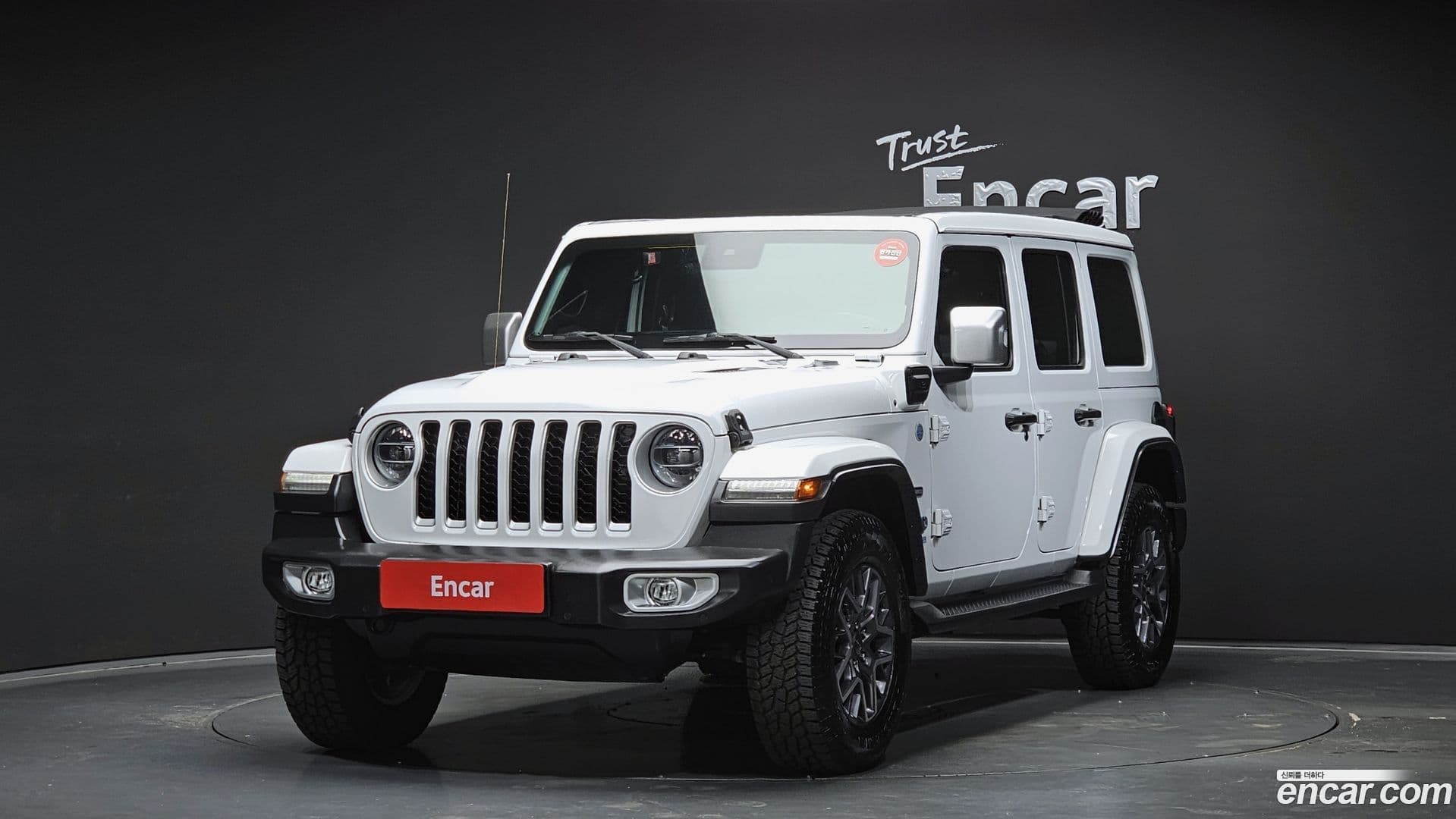Main__Slider__Photo:Wrangler Jeep 2021.11-0