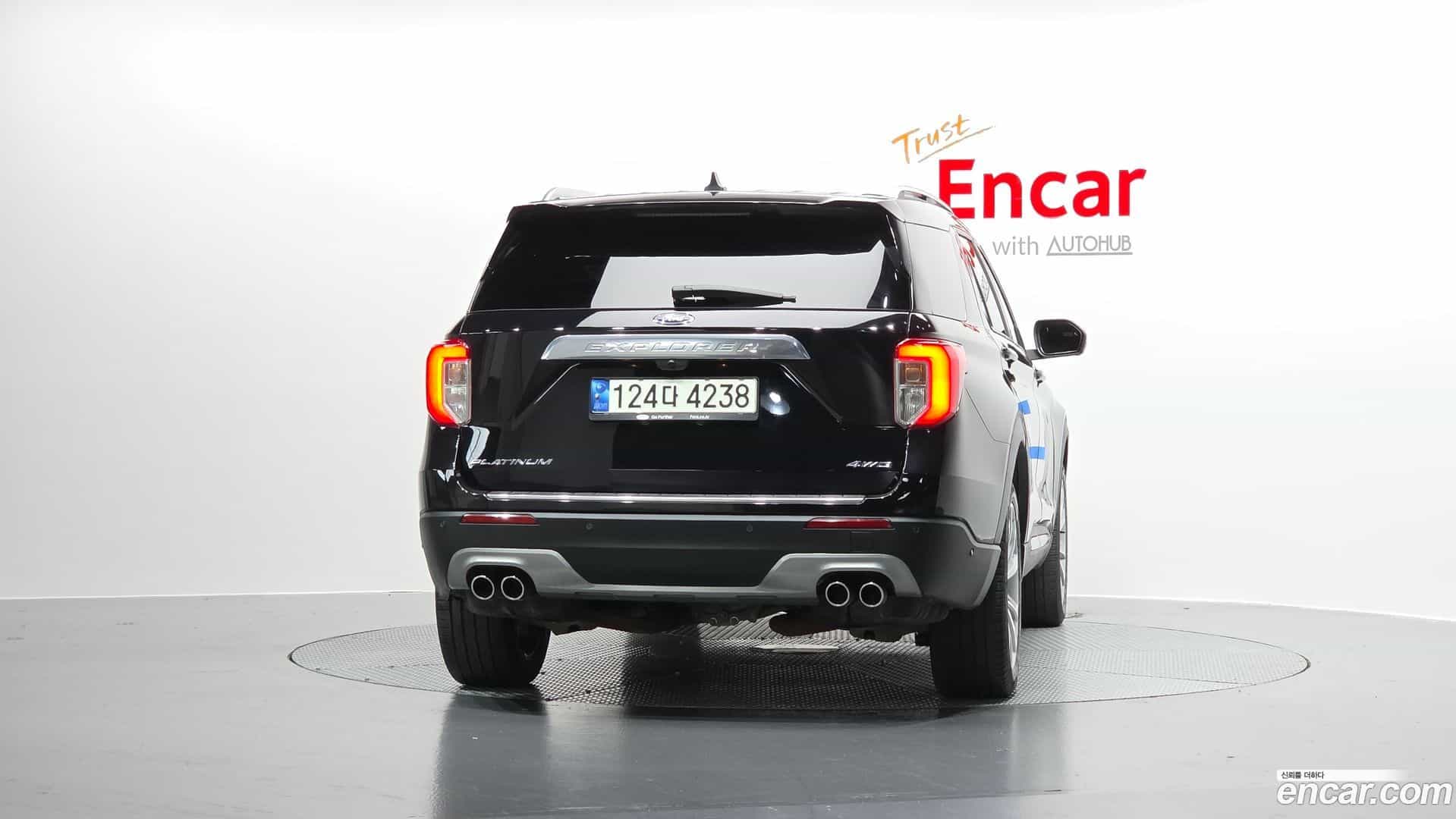 Explorer Ford 2021.11-OUTER-004