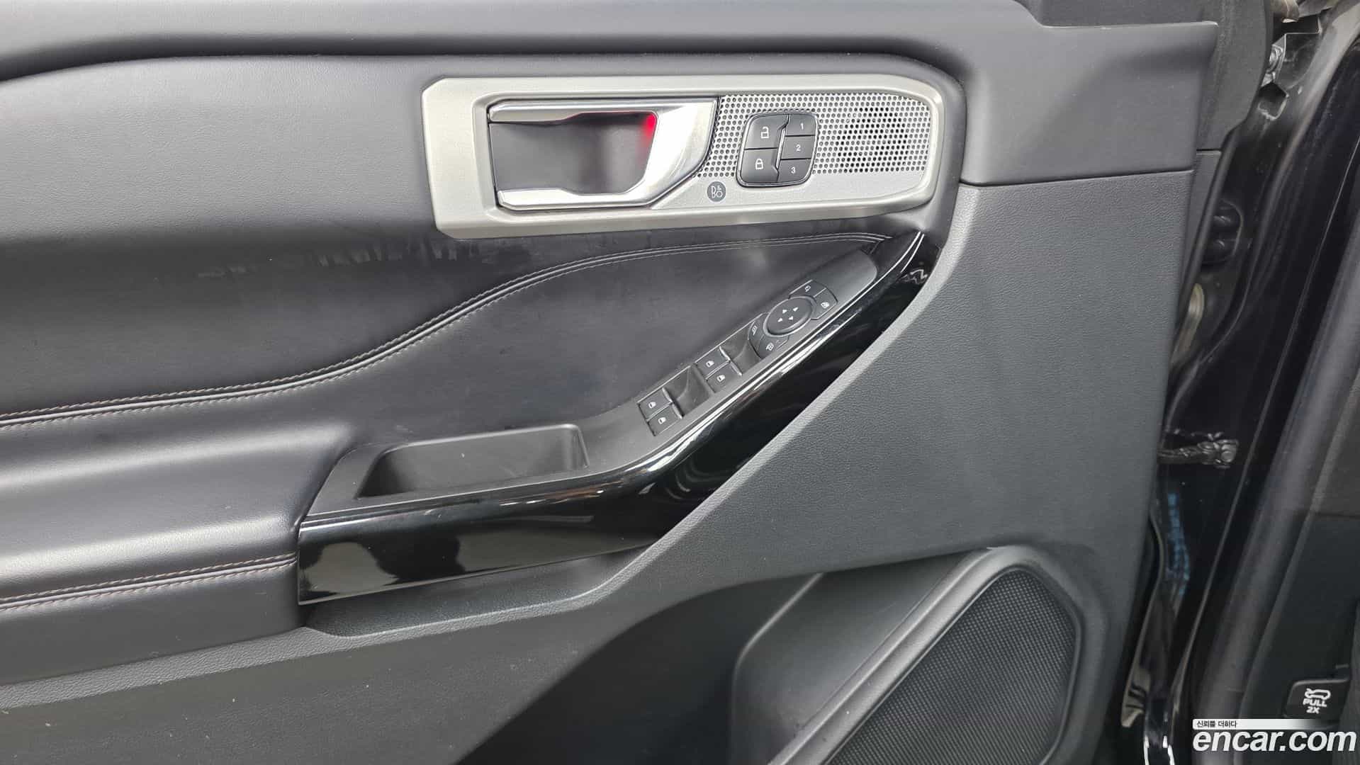 Explorer Ford 2021.11-OPTION-021
