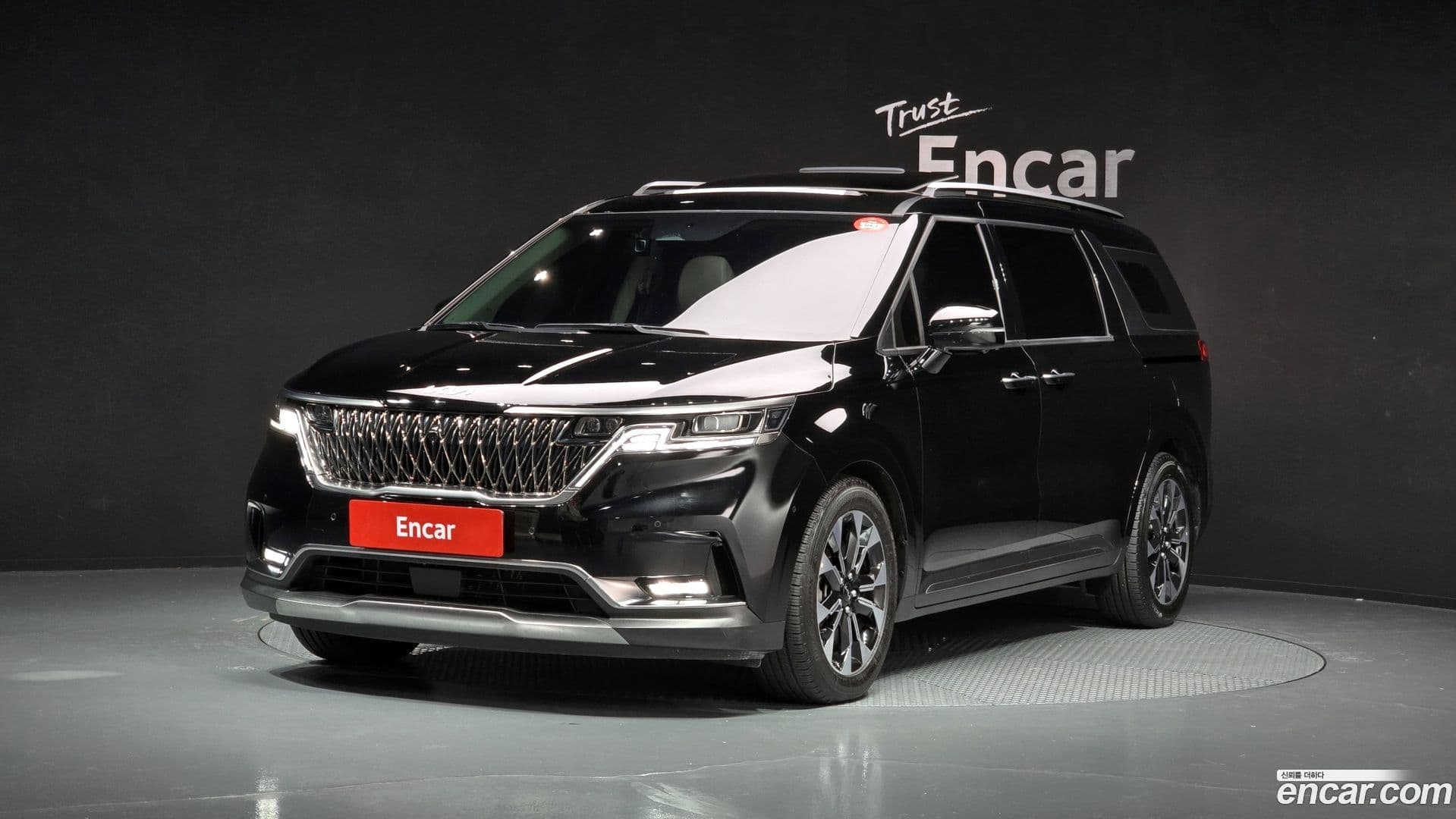 Main__Slider__Photo:Canival Kia 2023.0-0