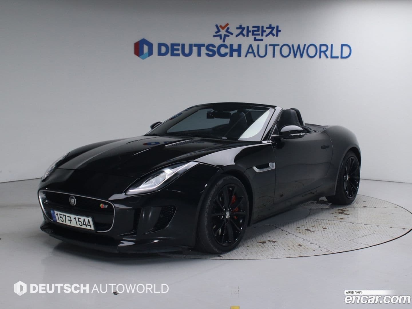 Main__Slider__Photo:F-TYPE Jaguar 2013.11-0