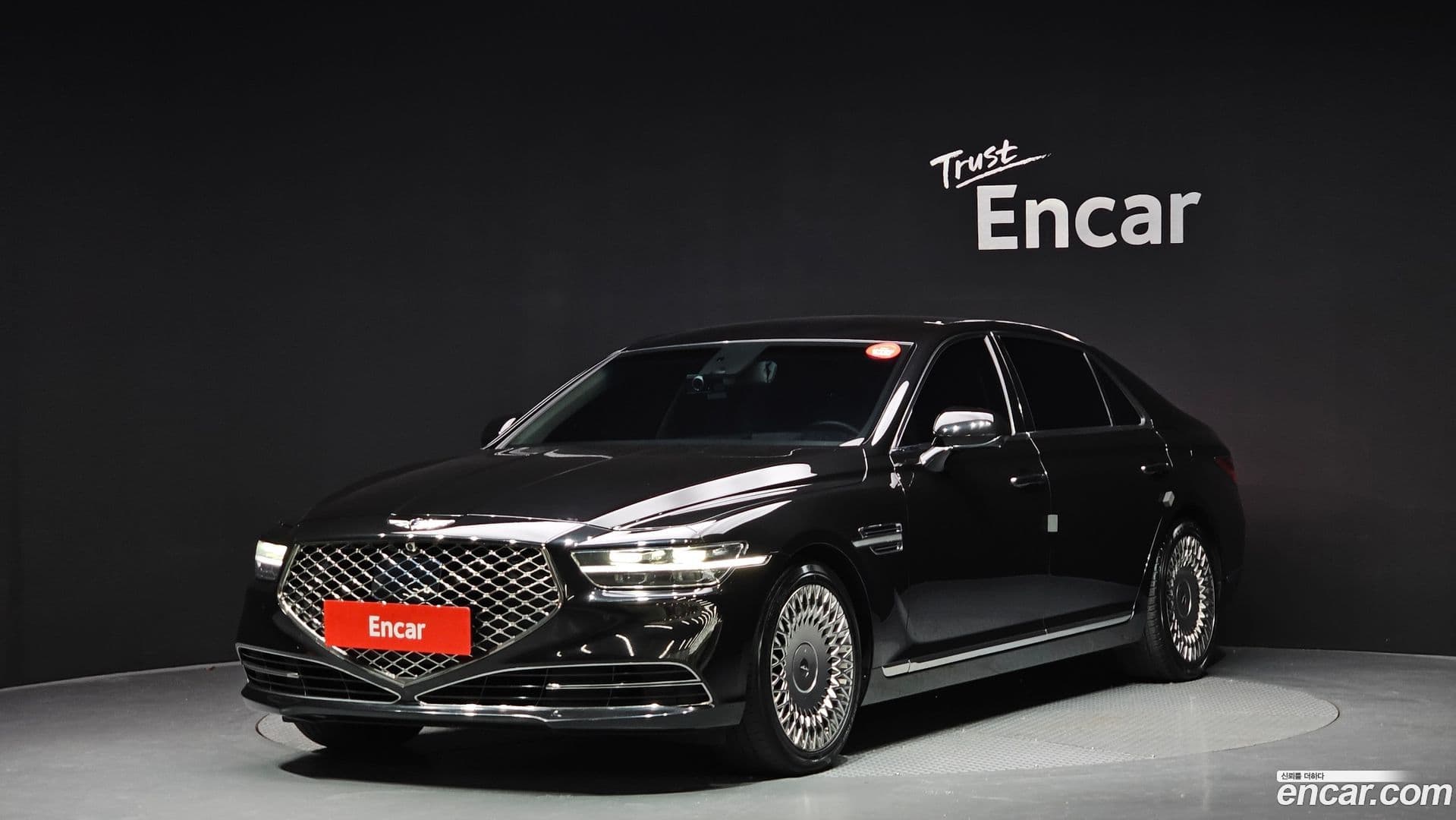 Main__Slider__Photo:G90 Genesis 2019.5-0
