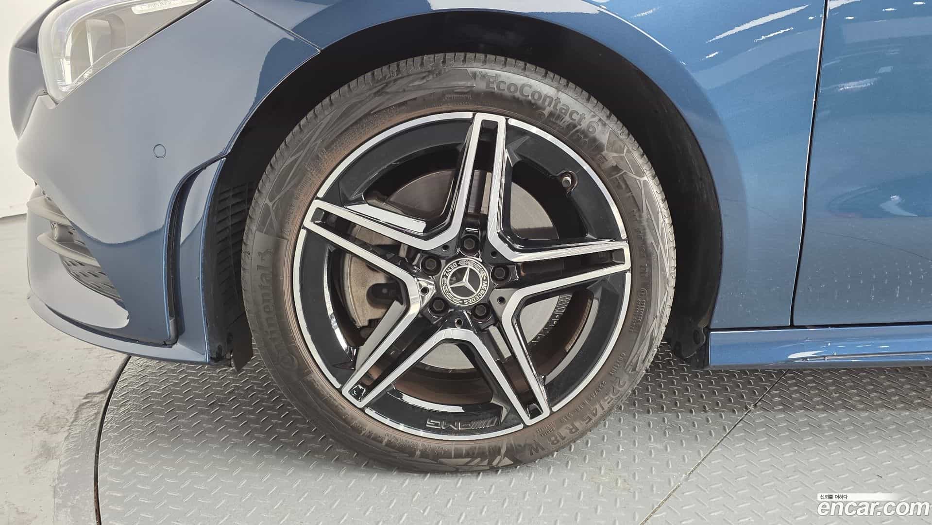 CLA-Class Mercedes-Benz 2022.1-OUTER-005