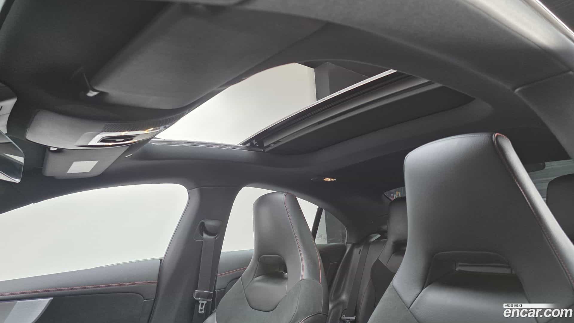 CLA-Class Mercedes-Benz 2022.1-OPTION-023