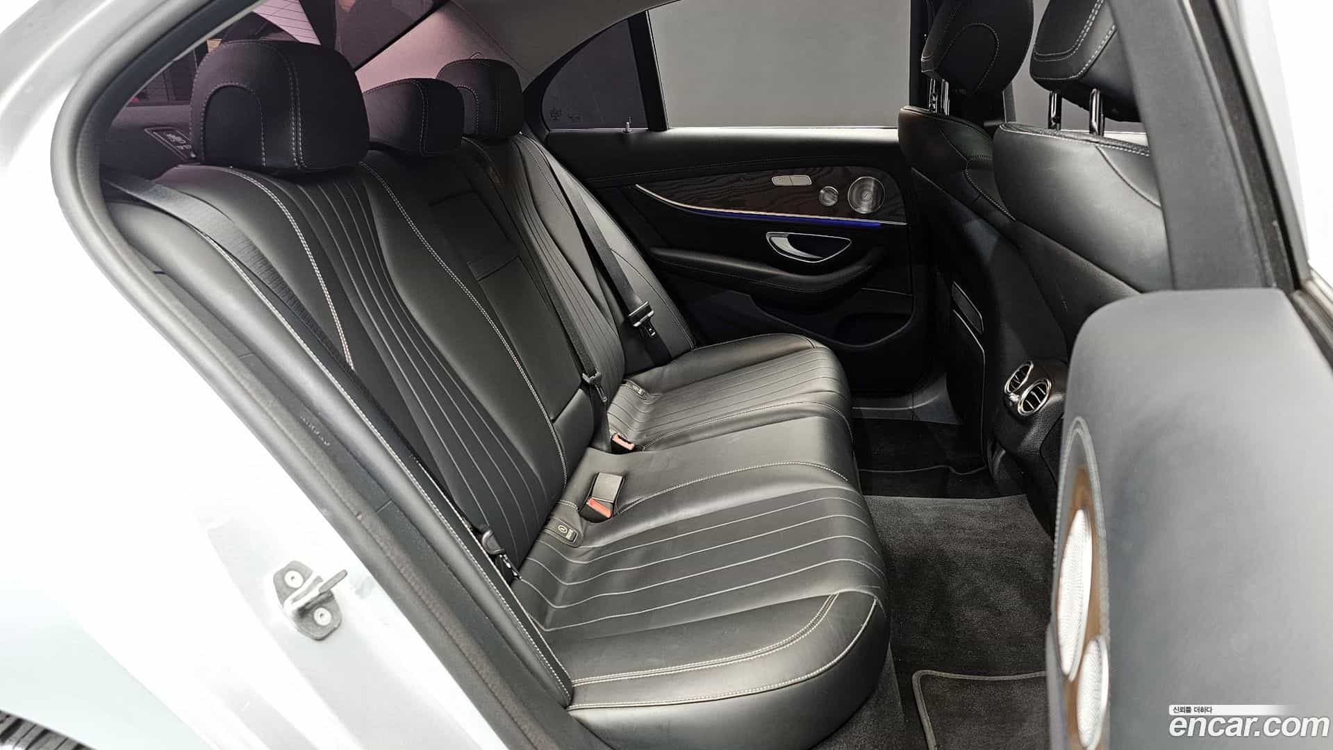 E-Class Mercedes-Benz 2018.0-OPTION-016
