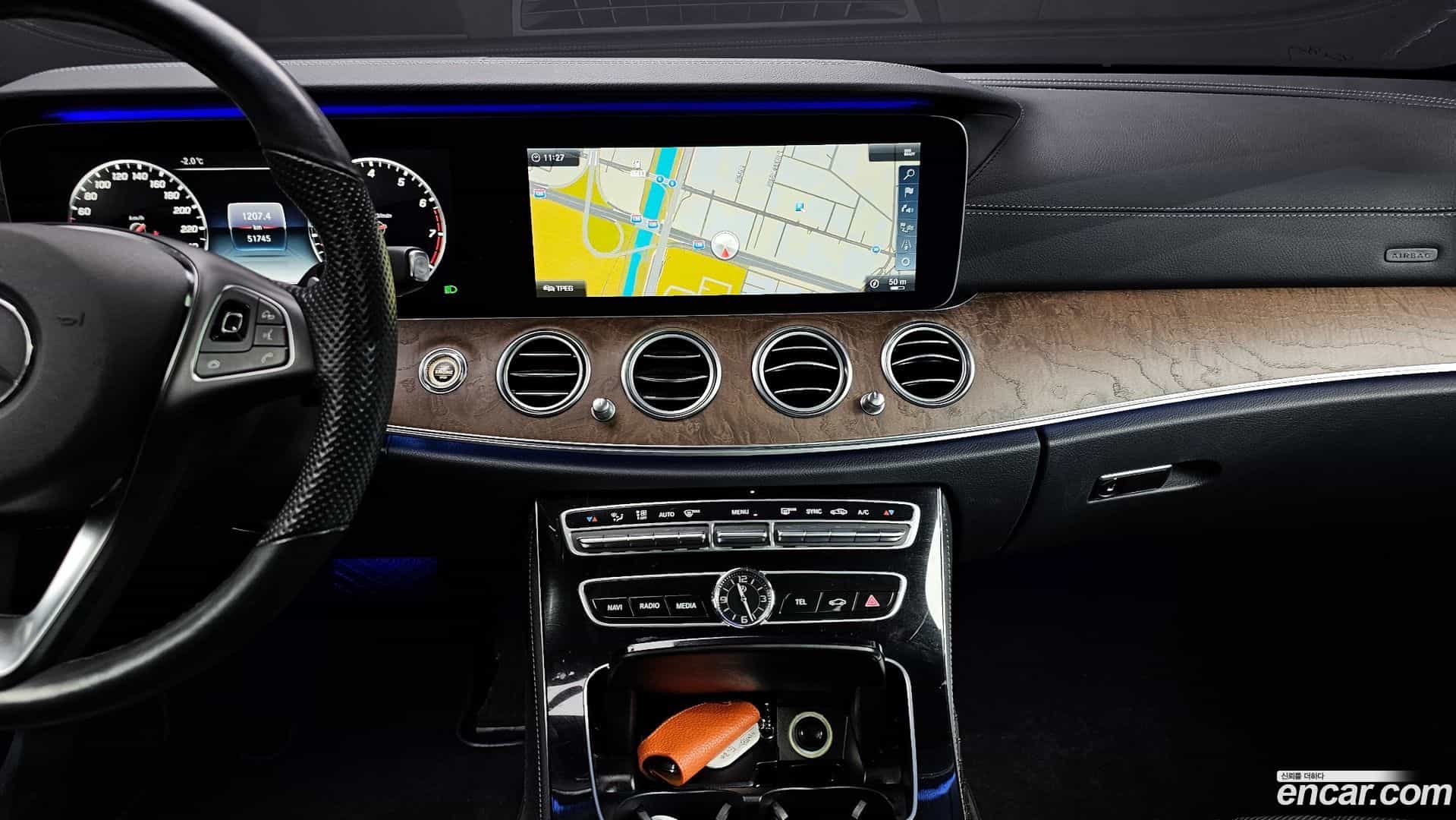 E-Class Mercedes-Benz 2018.0-OPTION-018