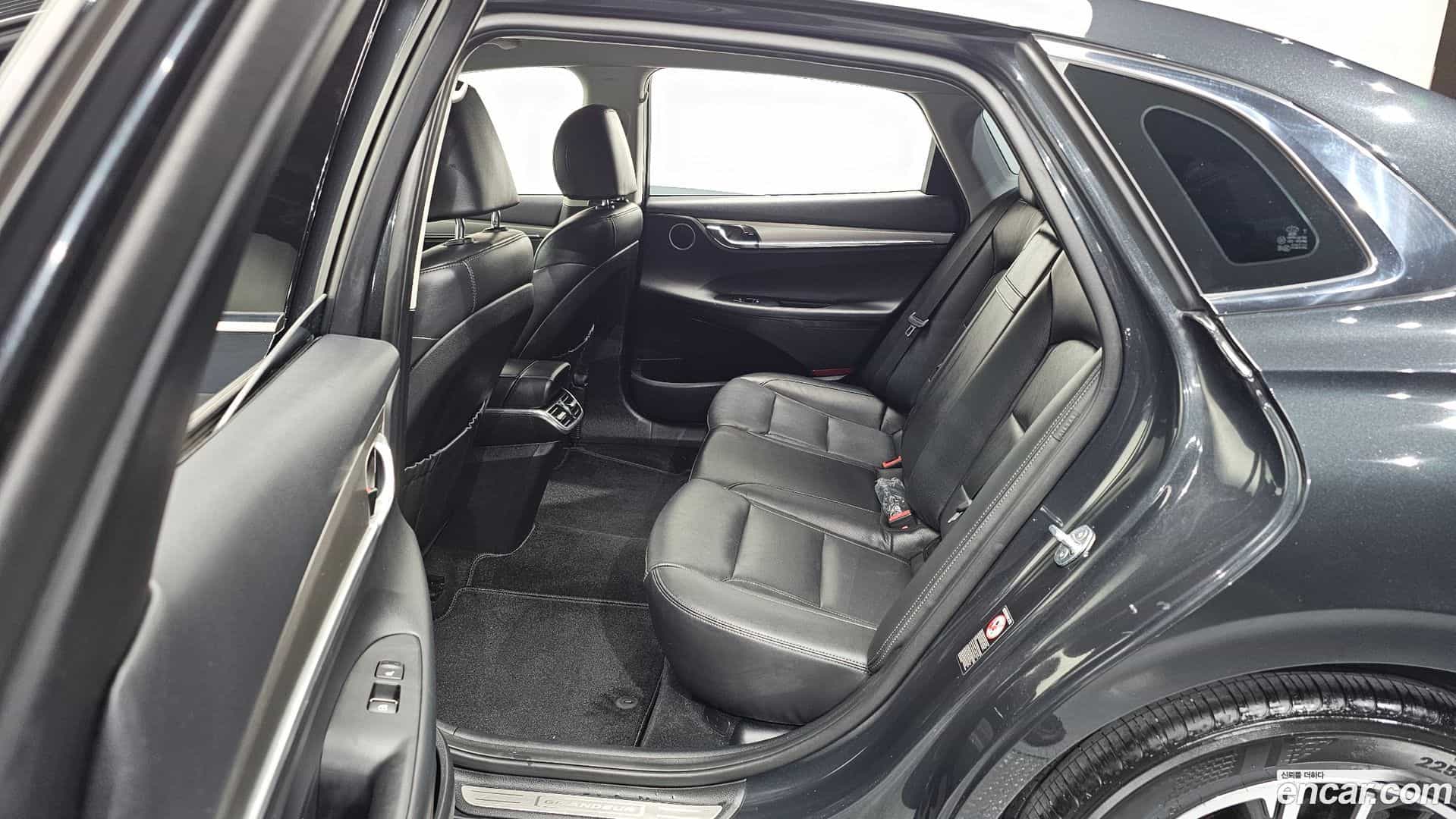 Grandeur Hyundai 2020.10-OPTION-015