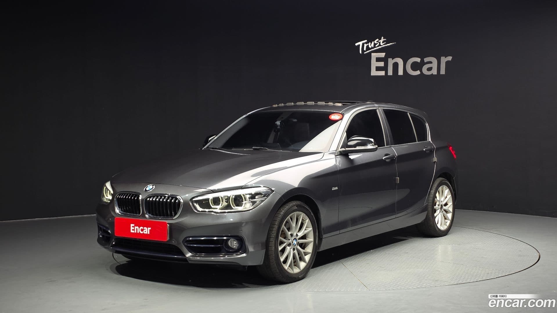 Main__Slider__Photo:1-Series BMW 2015.11-0