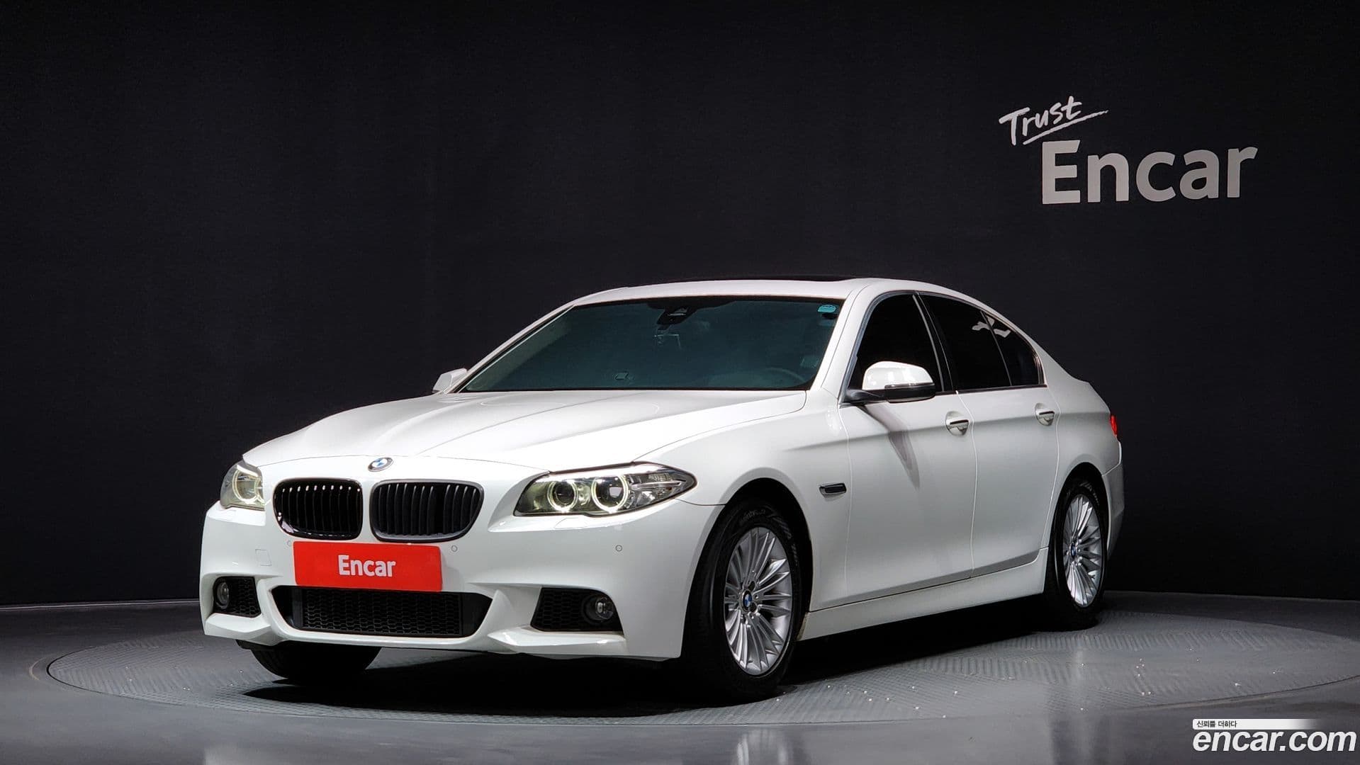 Main__Slider__Photo:5-Series BMW 2014.10-0