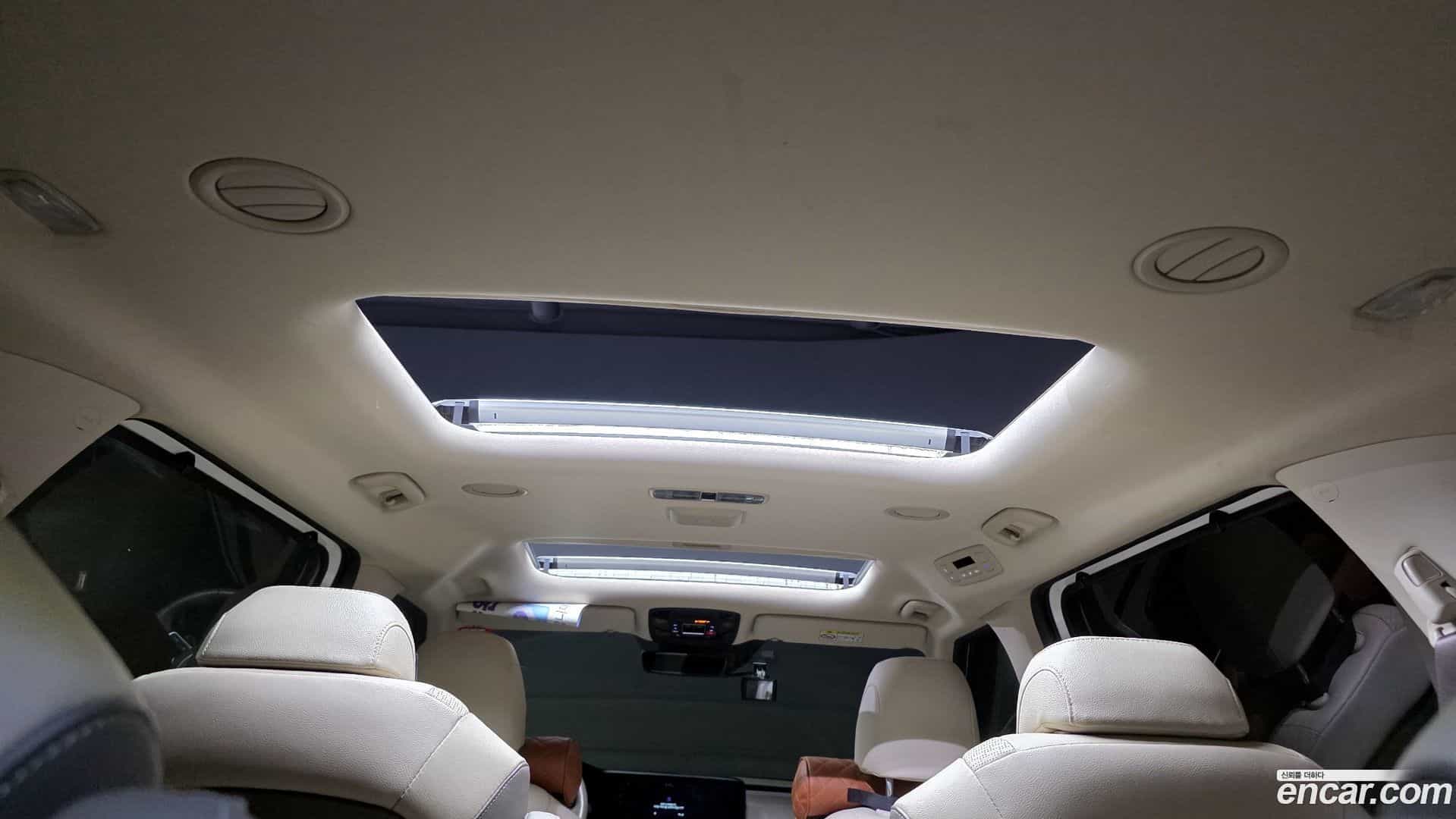 Canival Kia 2023.6-OPTION-023