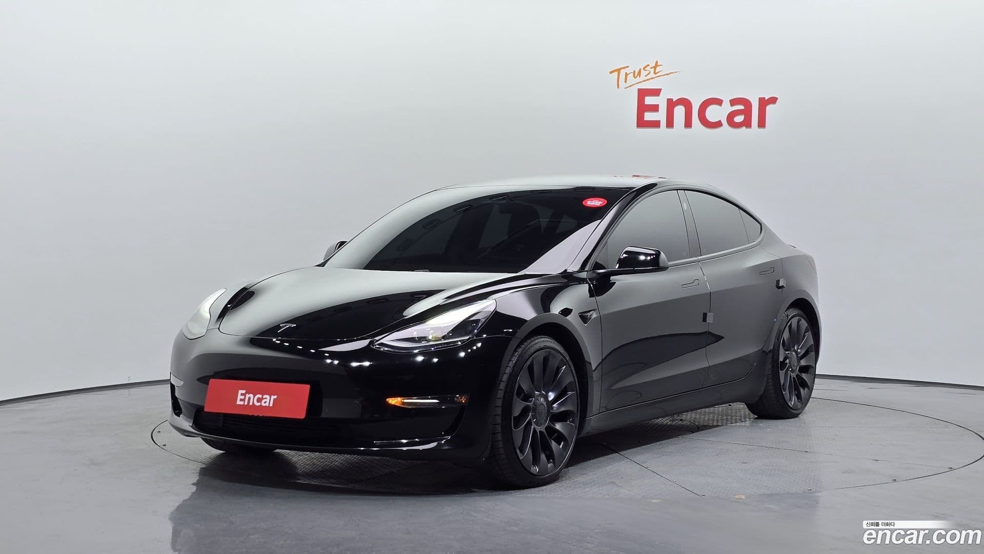 Main__Slider__Photo:Model 3 Tesla 2021.7-0