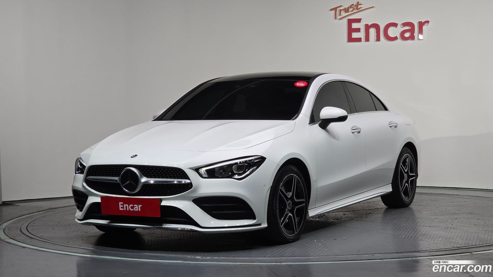 Main__Slider__Photo:CLA-Class Mercedes-Benz 2022.9-0