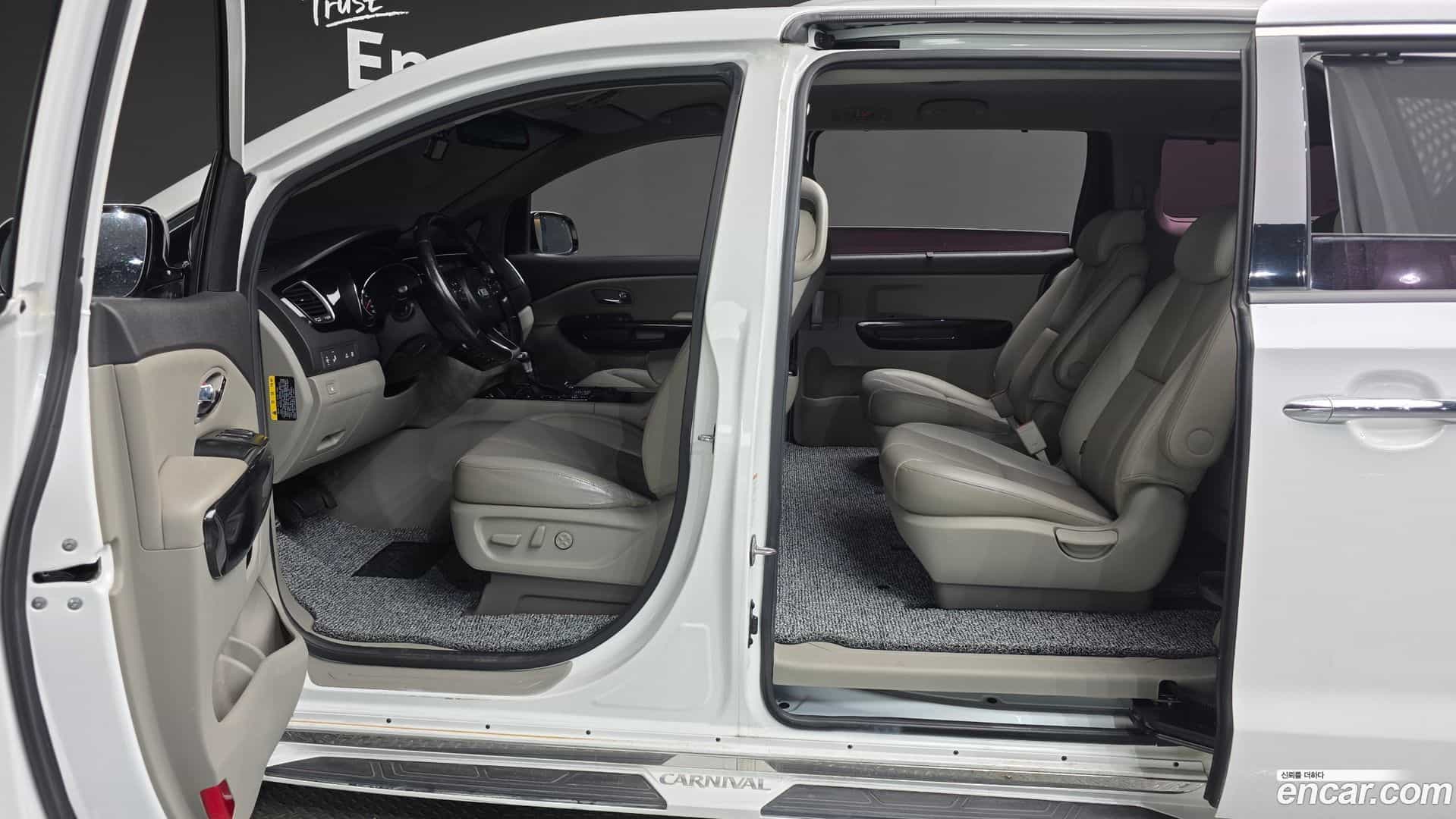 Canival Kia 2018.1-OPTION-021