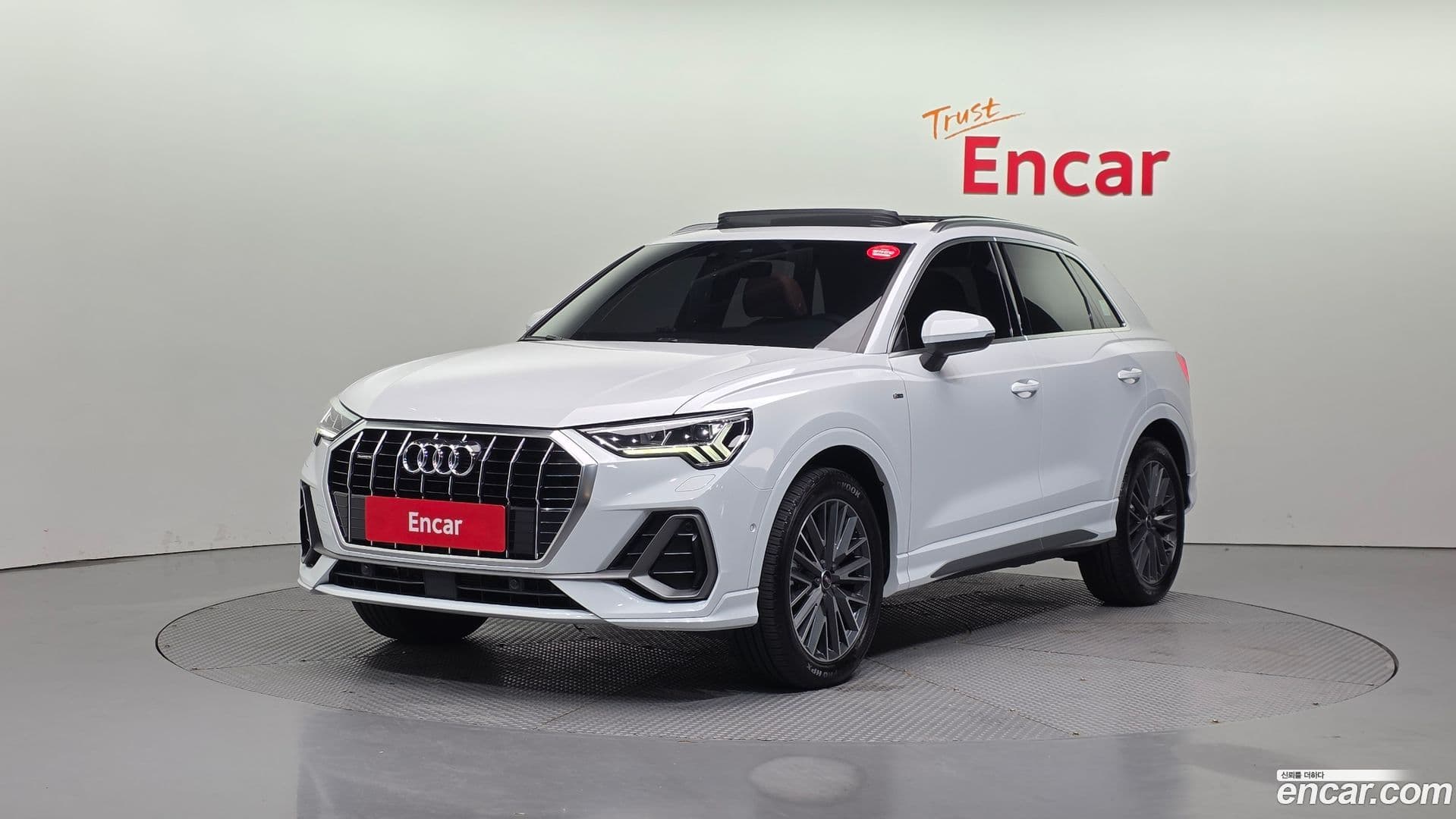 Main__Slider__Photo:Q3 Audi 2022.9-0