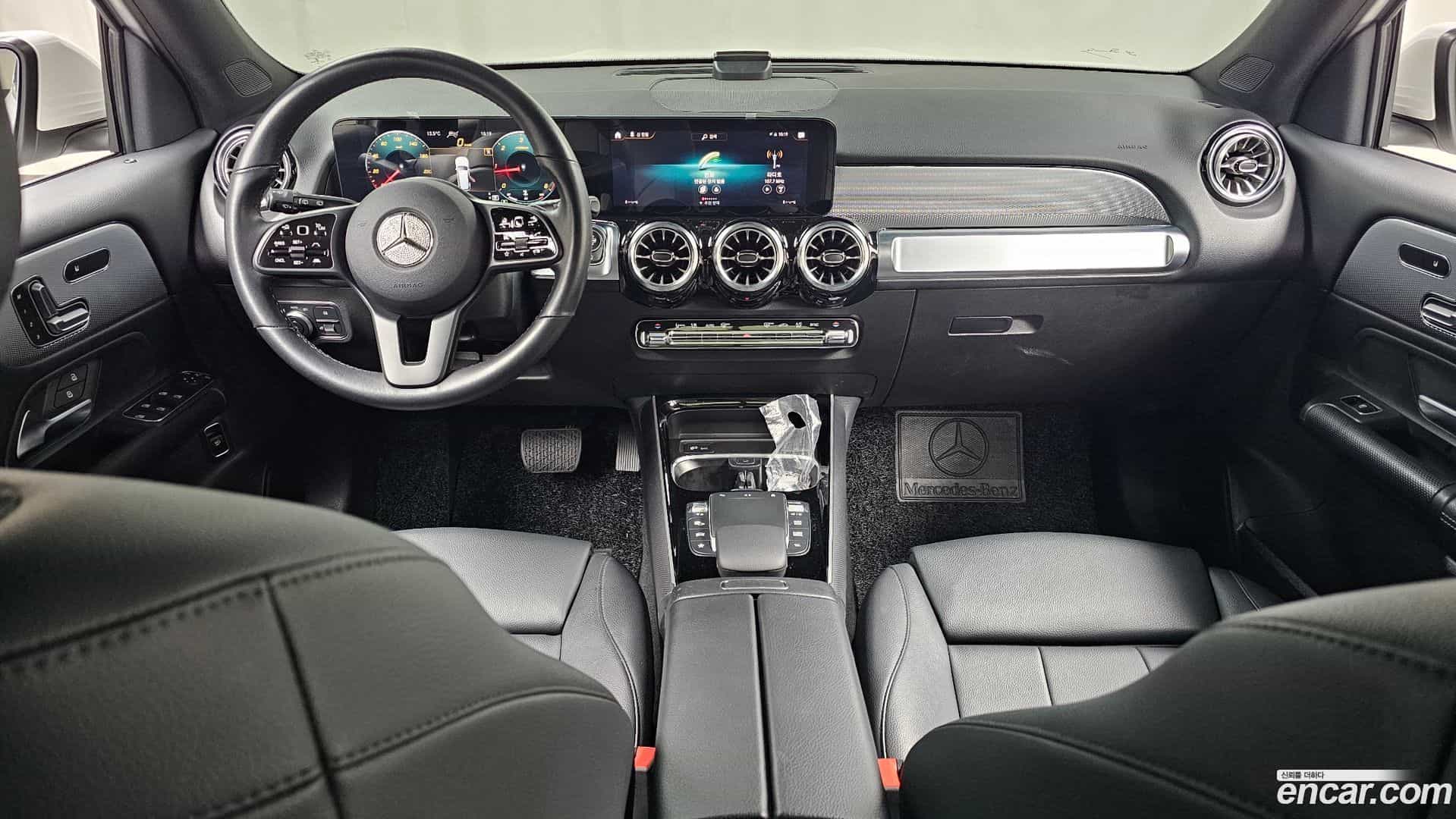 GLB-Class Mercedes-Benz 2021.8-INNER-007