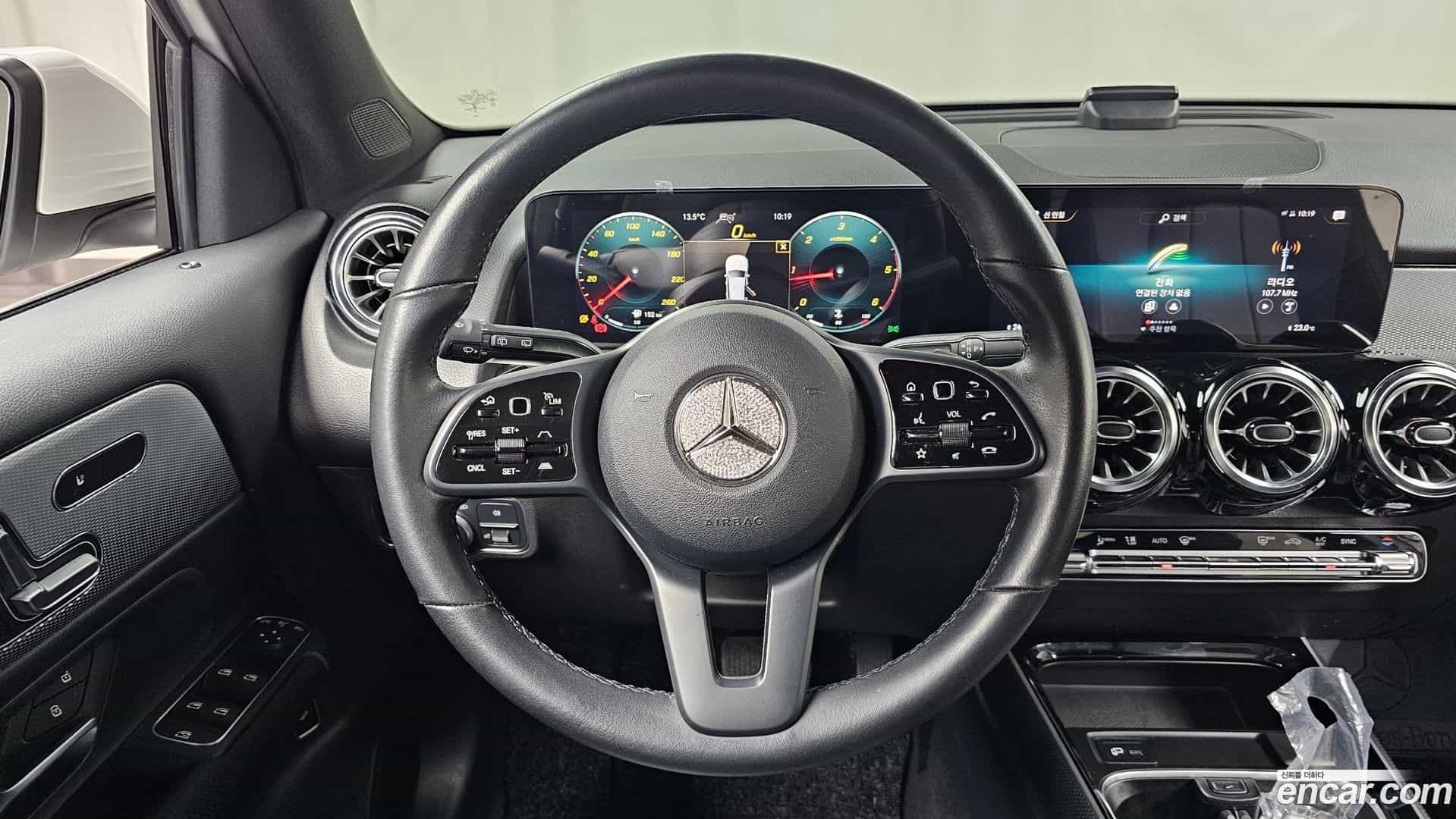 GLB-Class Mercedes-Benz 2021.8-OPTION-017