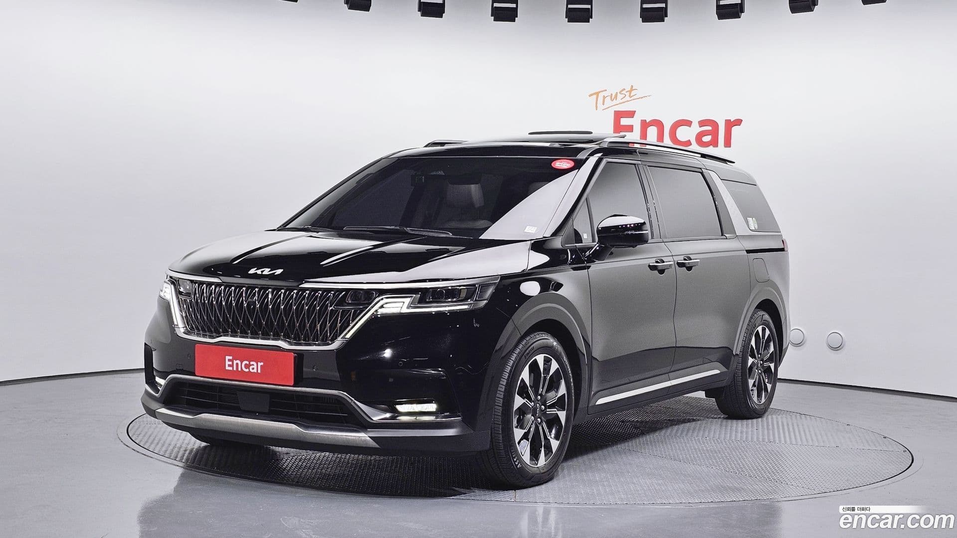 Main__Slider__Photo:Canival Kia 2023.6-0