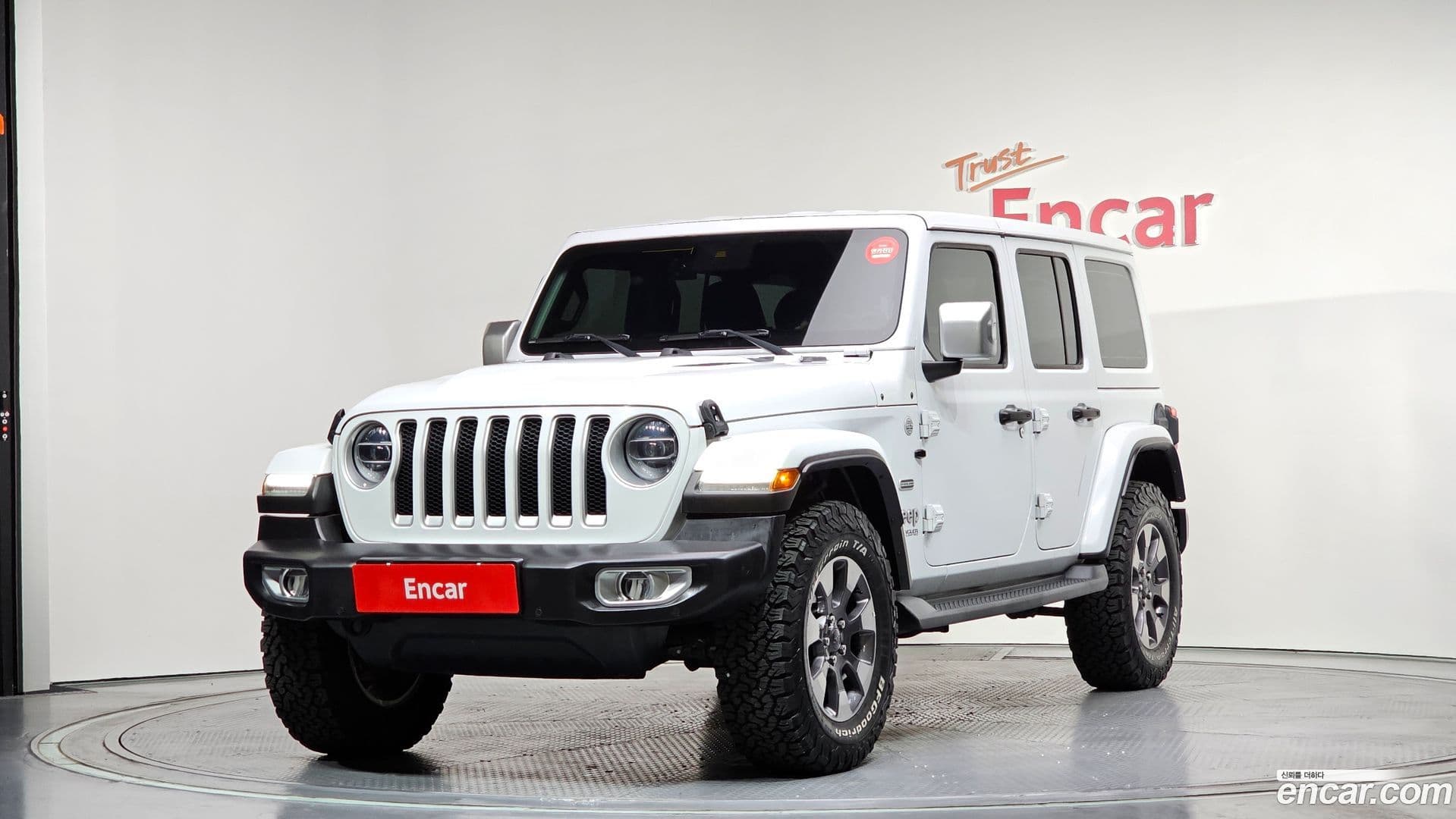 Main__Slider__Photo:Wrangler Jeep 2019.11-0