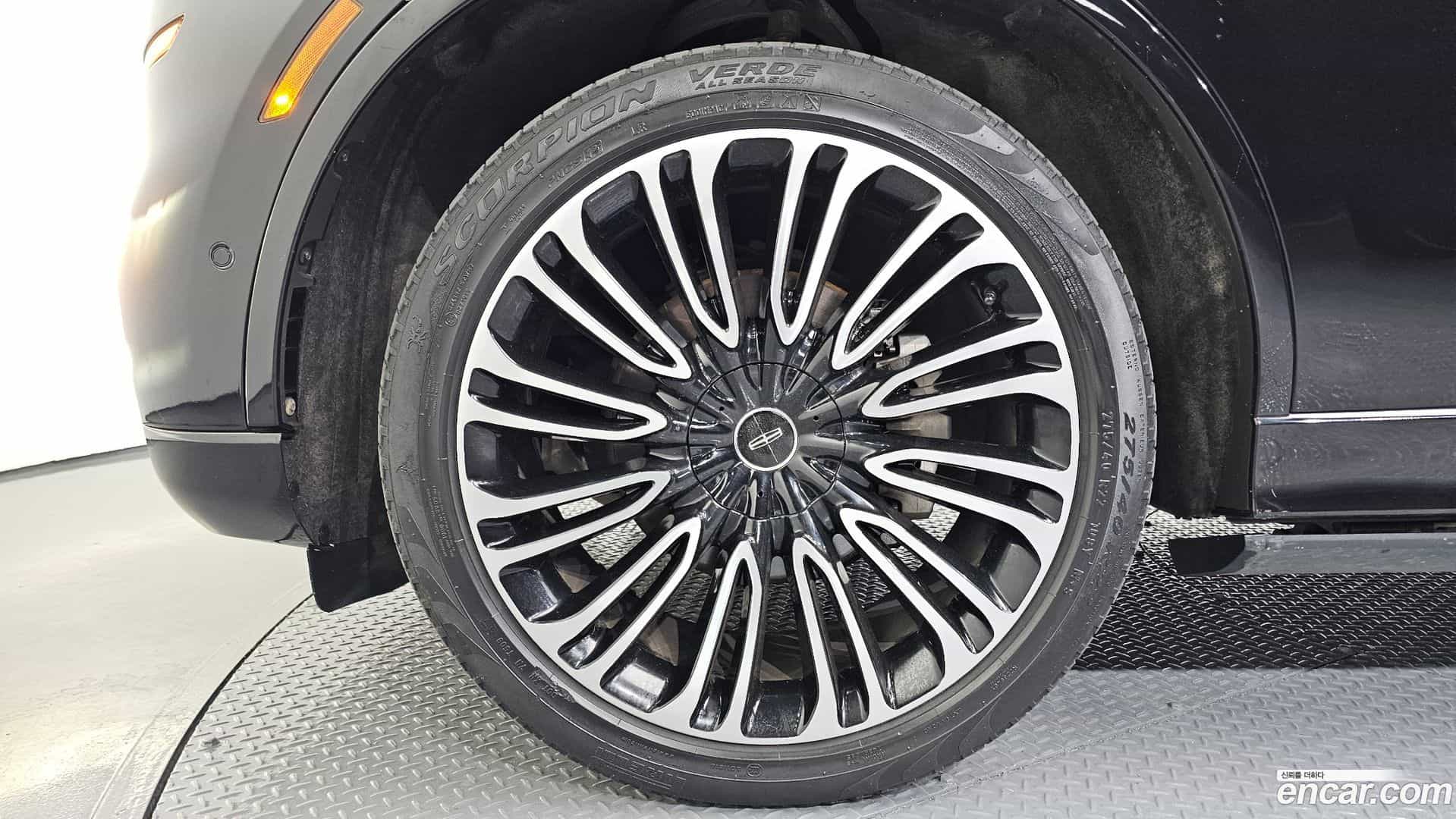 Aviator Lincoln 2020.10-OUTER-005