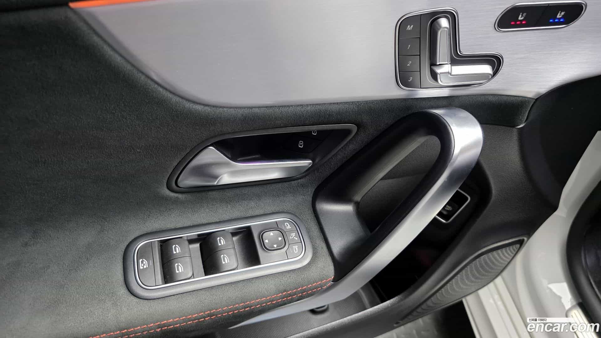 CLA-Class Mercedes-Benz 2020.11-OPTION-018