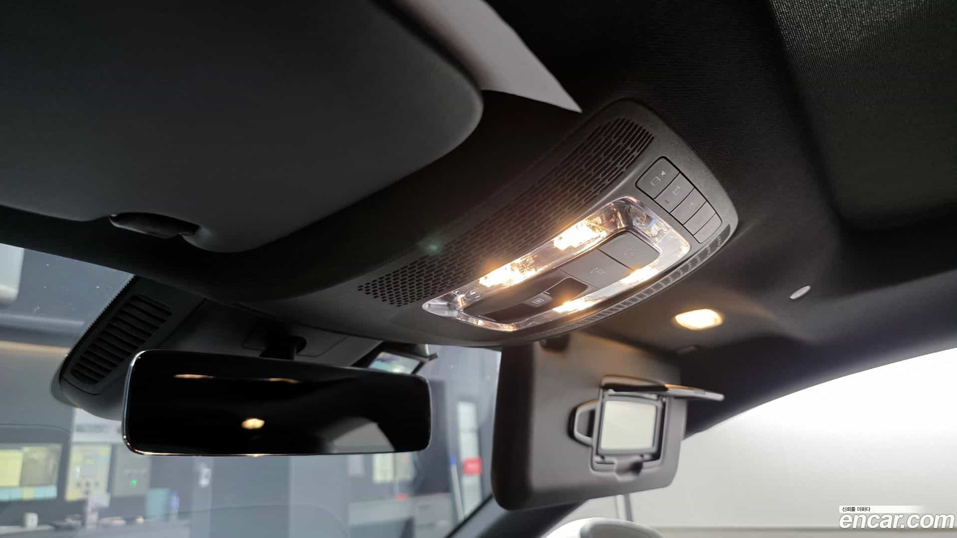 CLA-Class Mercedes-Benz 2020.11-OPTION-023