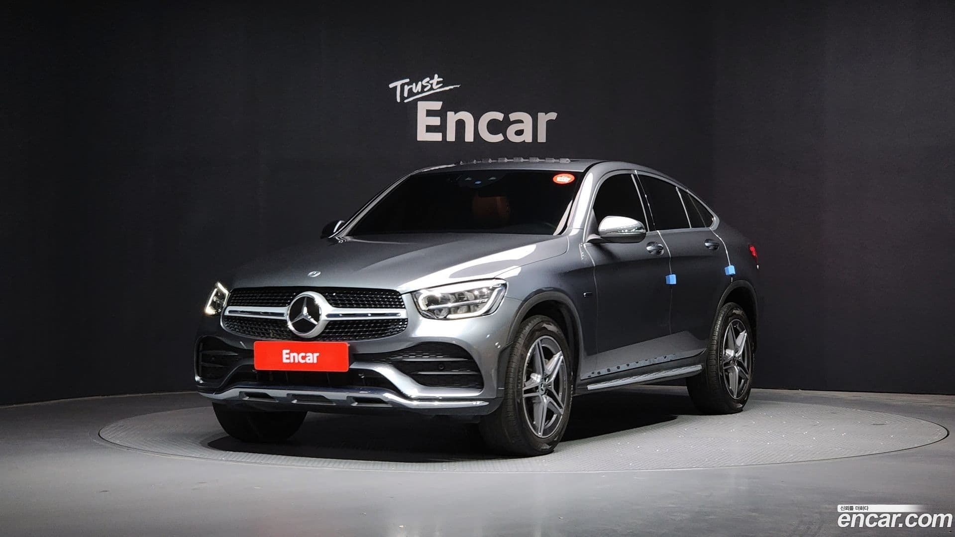 Main__Slider__Photo:GLC-Class Mercedes-Benz 2021.11-0