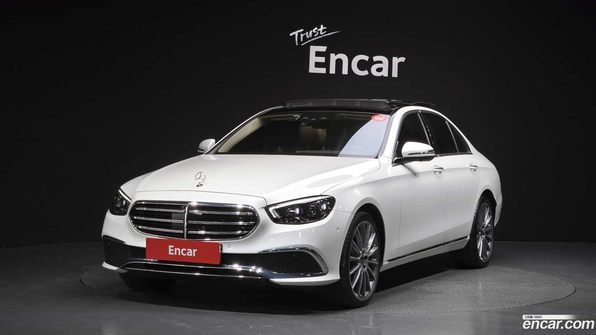 E-Class Mercedes-Benz 2023.6-OUTER-001