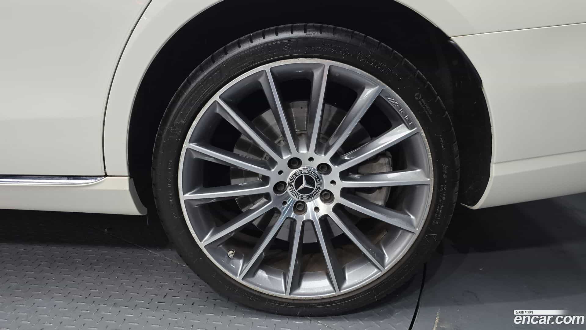 E-Class Mercedes-Benz 2023.6-OUTER-005