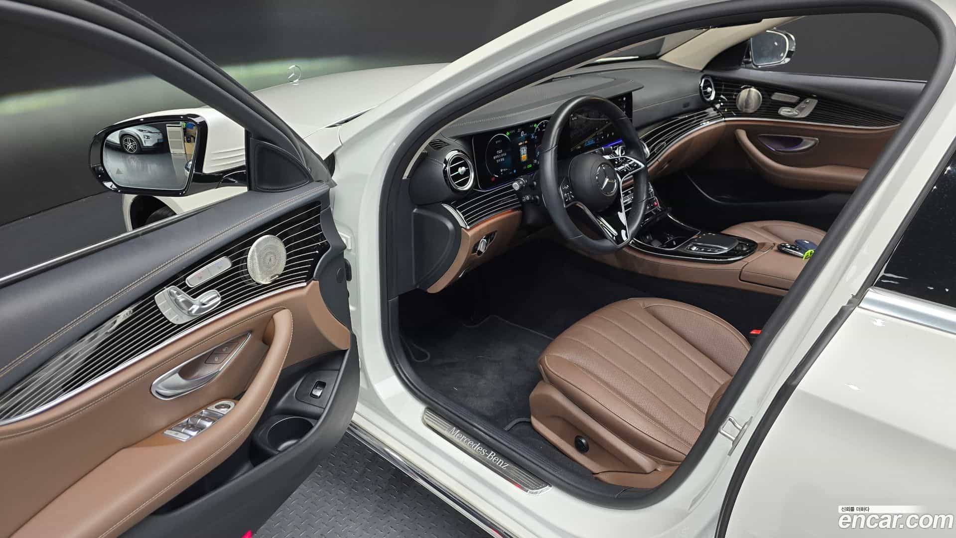 E-Class Mercedes-Benz 2023.6-OPTION-015