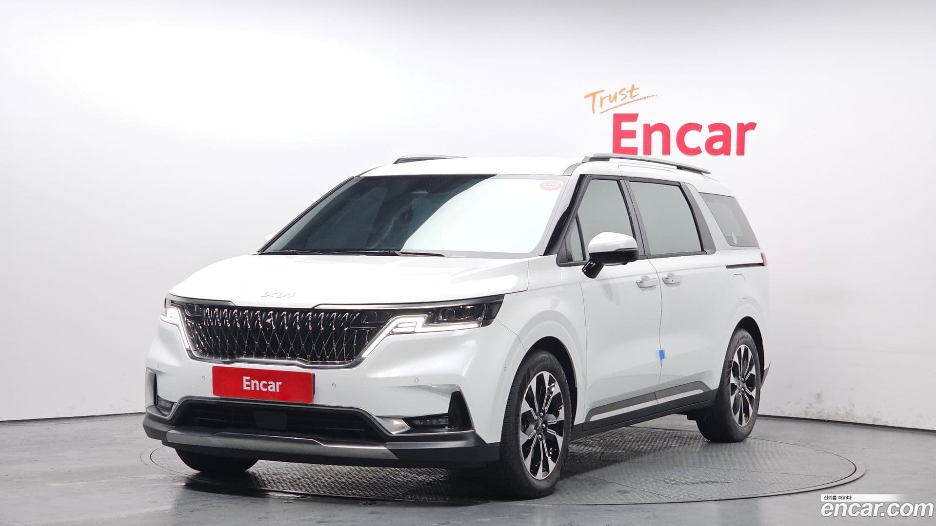 Main__Slider__Photo:Canival Kia 2023.6-0