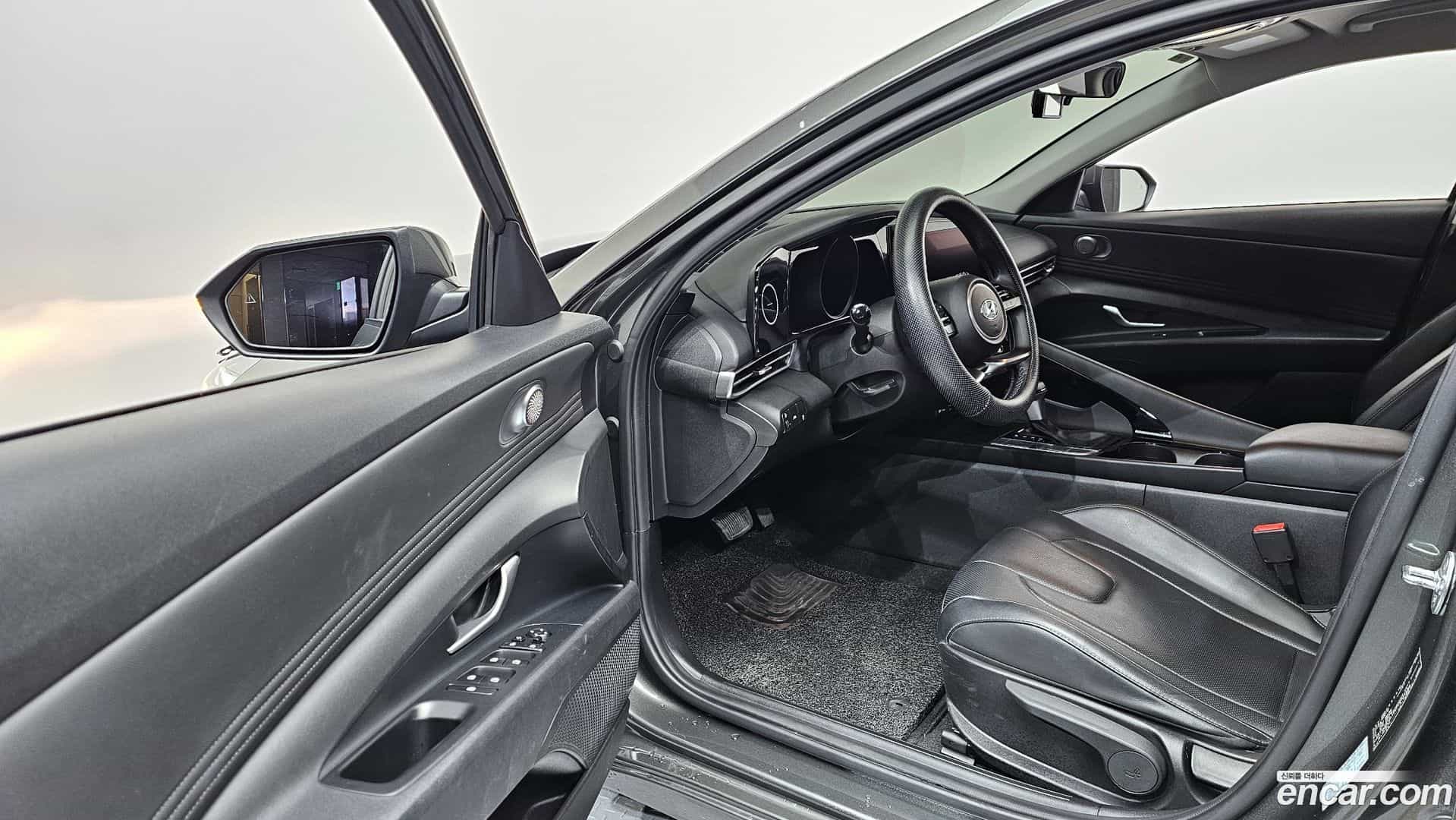 AVANTE Hyundai 2023.0-OPTION-015
