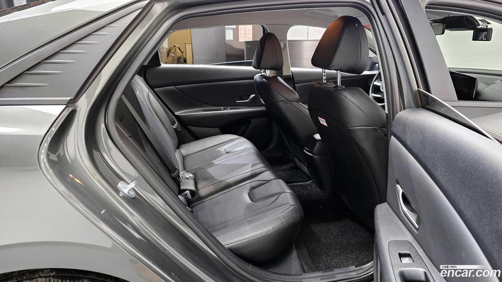 AVANTE Hyundai 2023.0-OPTION-016
