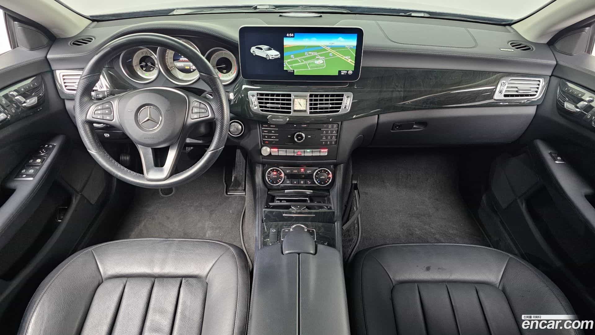 CLS-Class Mercedes-Benz 2016.2-INNER-007