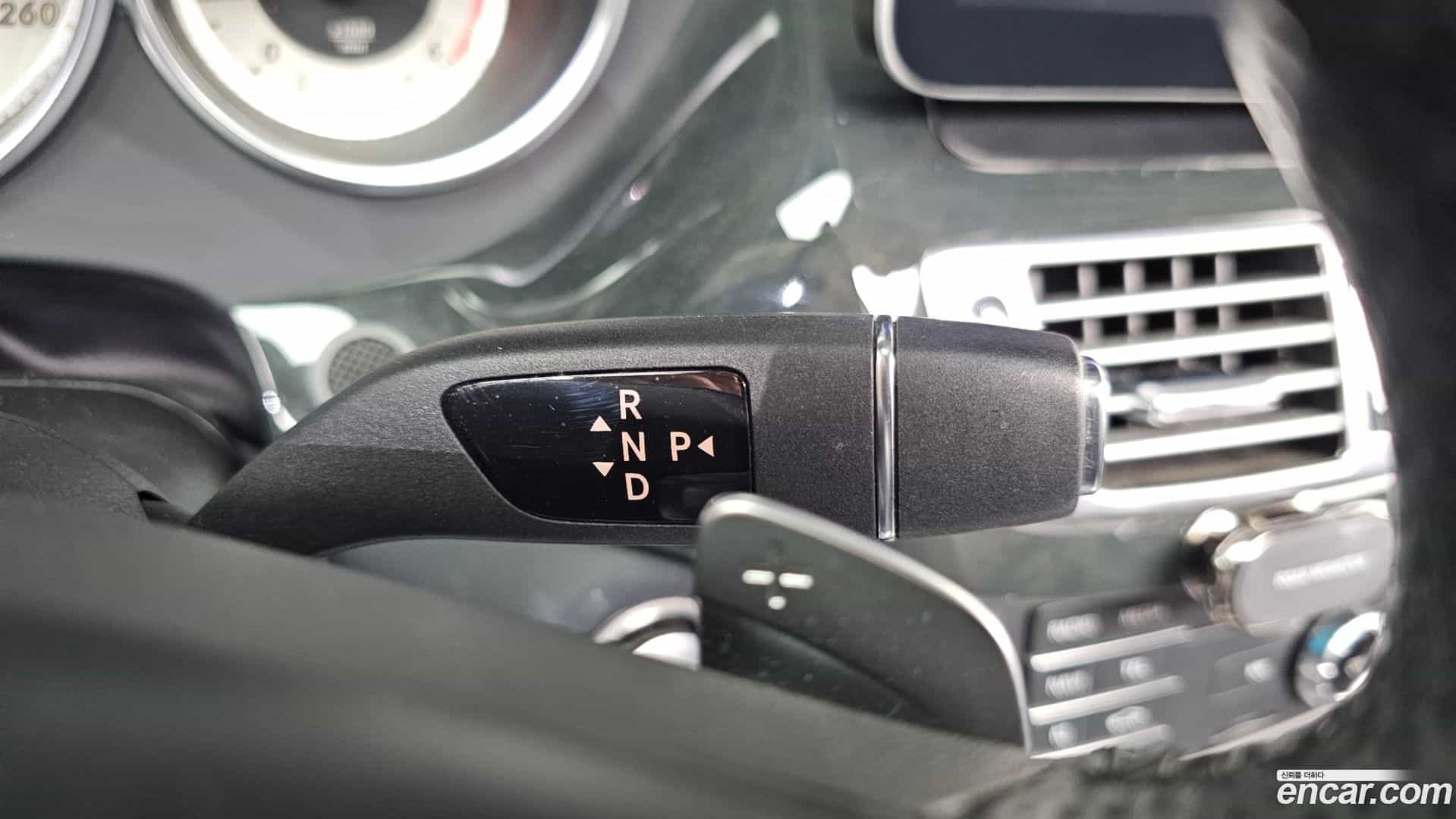 CLS-Class Mercedes-Benz 2016.2-INNER-009