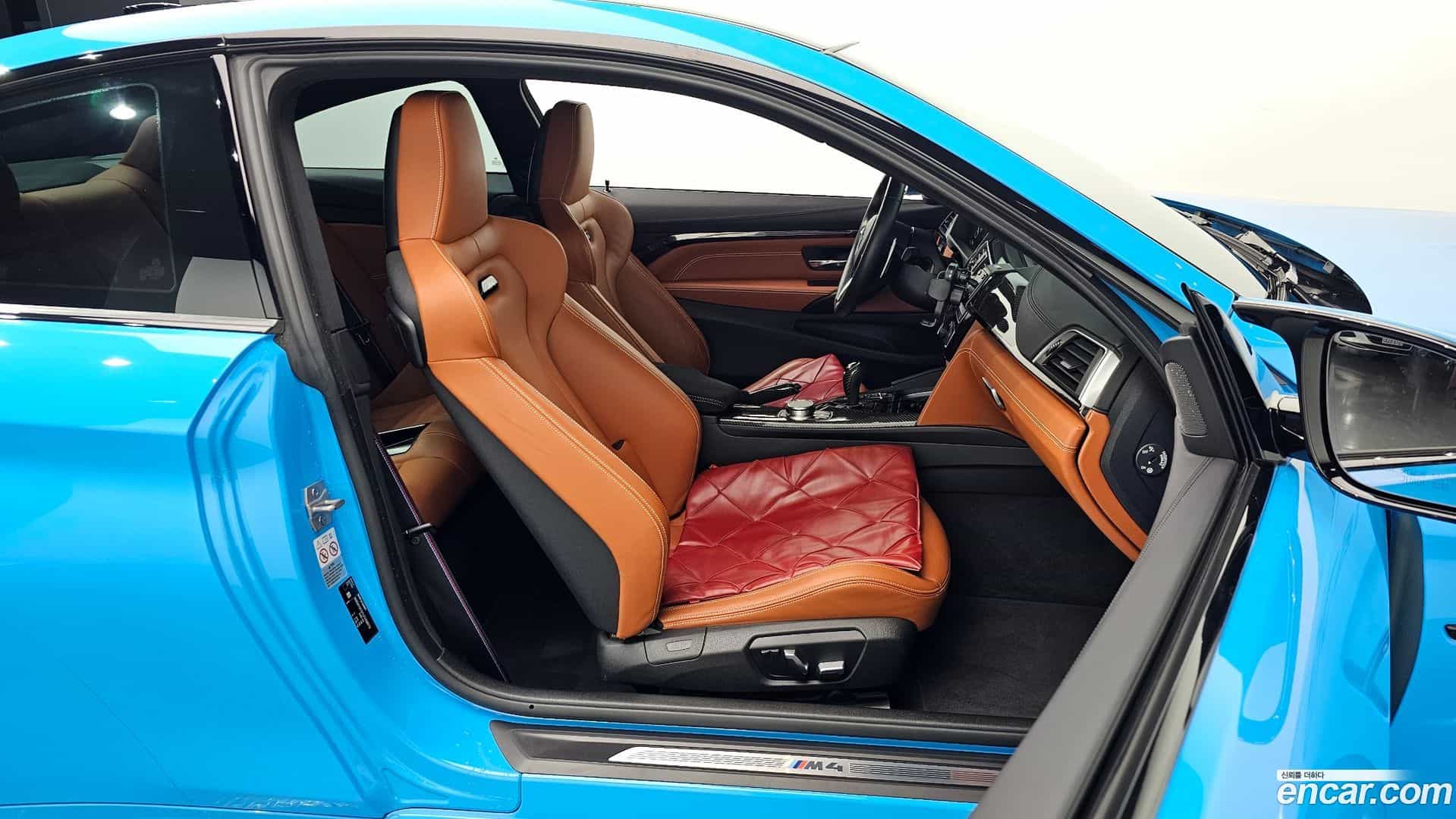 M4 BMW 2020.4-INNER-010