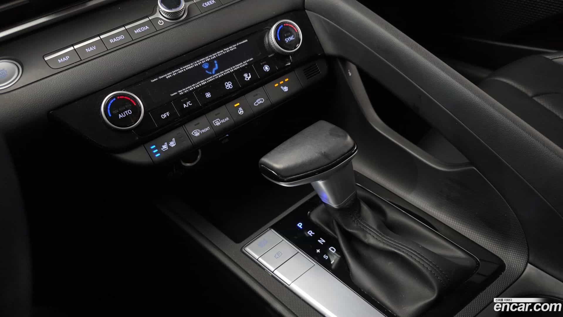 AVANTE Hyundai 2021.1-INNER-009