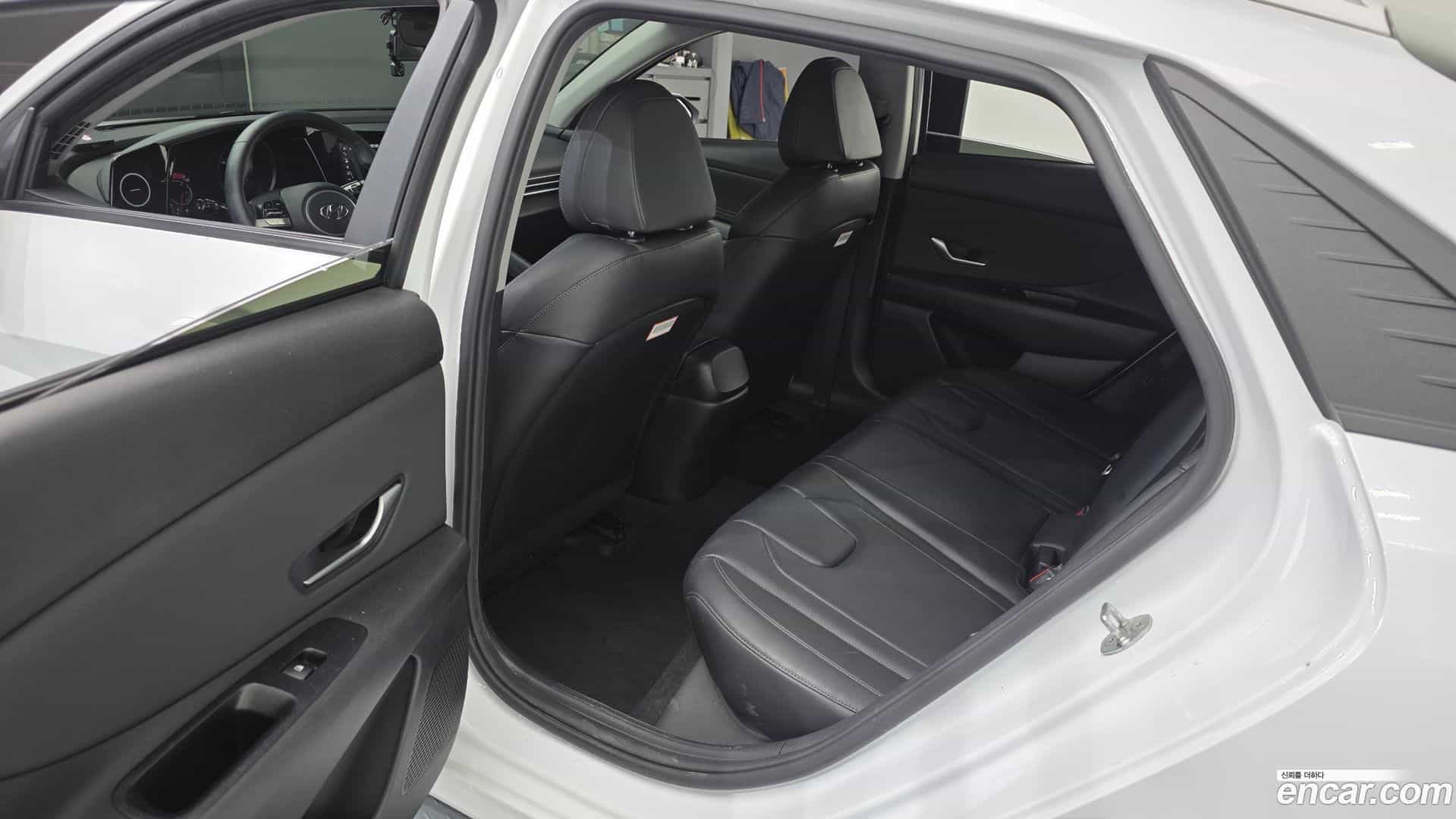 AVANTE Hyundai 2021.1-OPTION-015