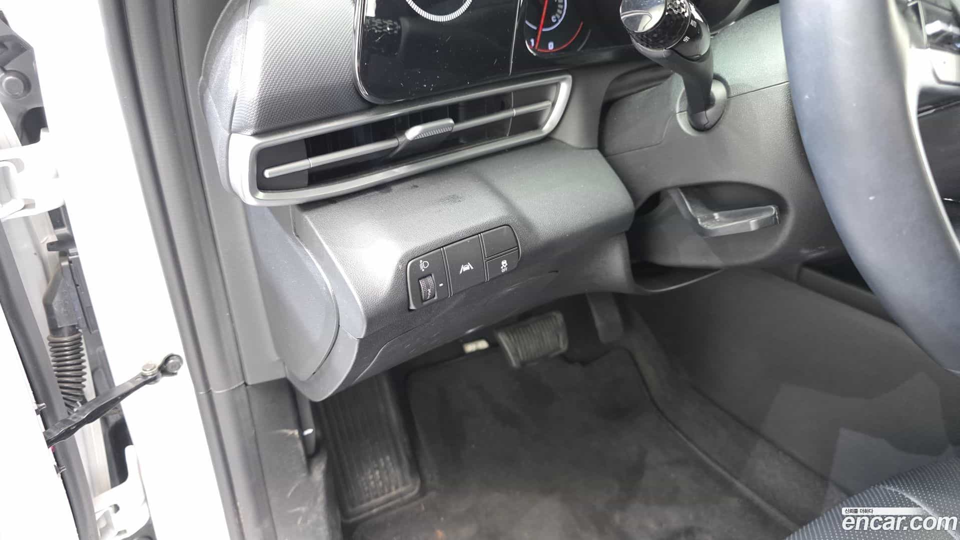 AVANTE Hyundai 2021.1-OPTION-019