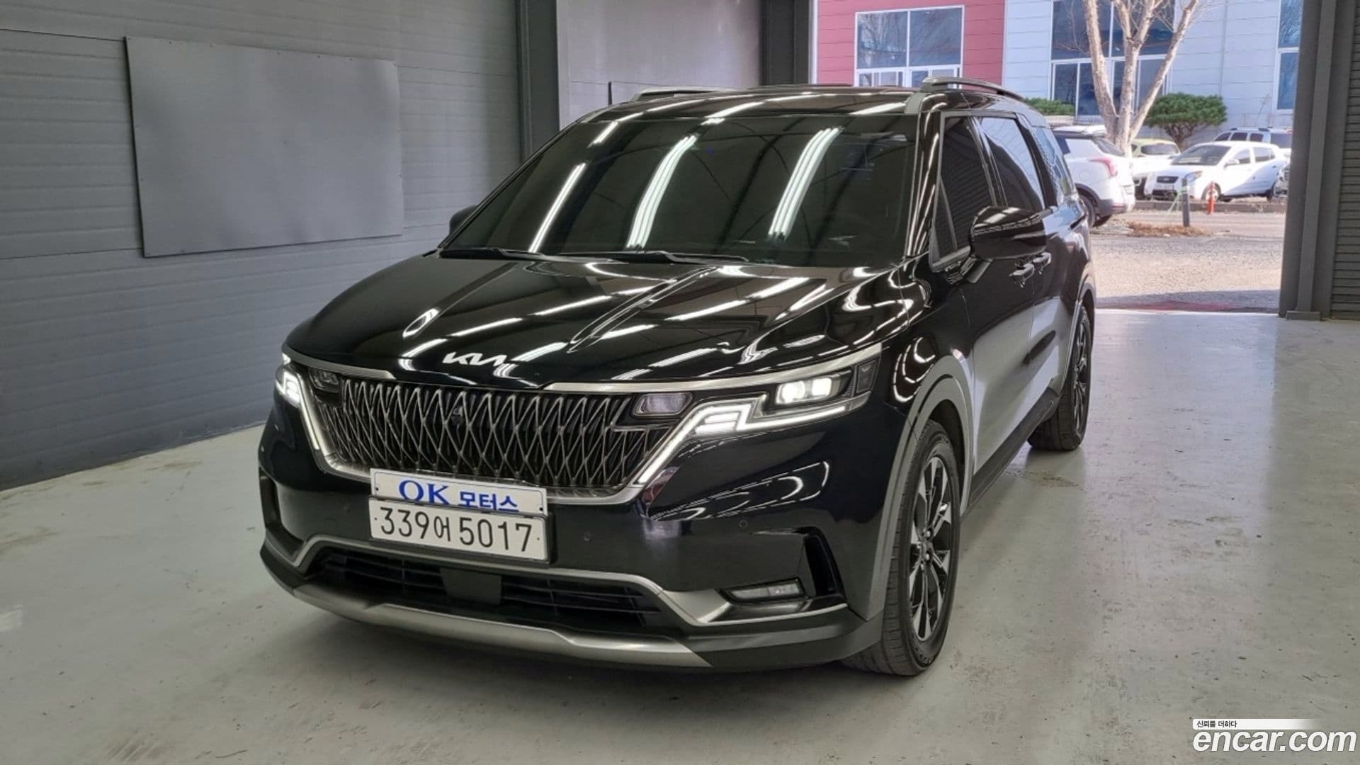 Main__Slider__Photo:Canival Kia 2022.10-0