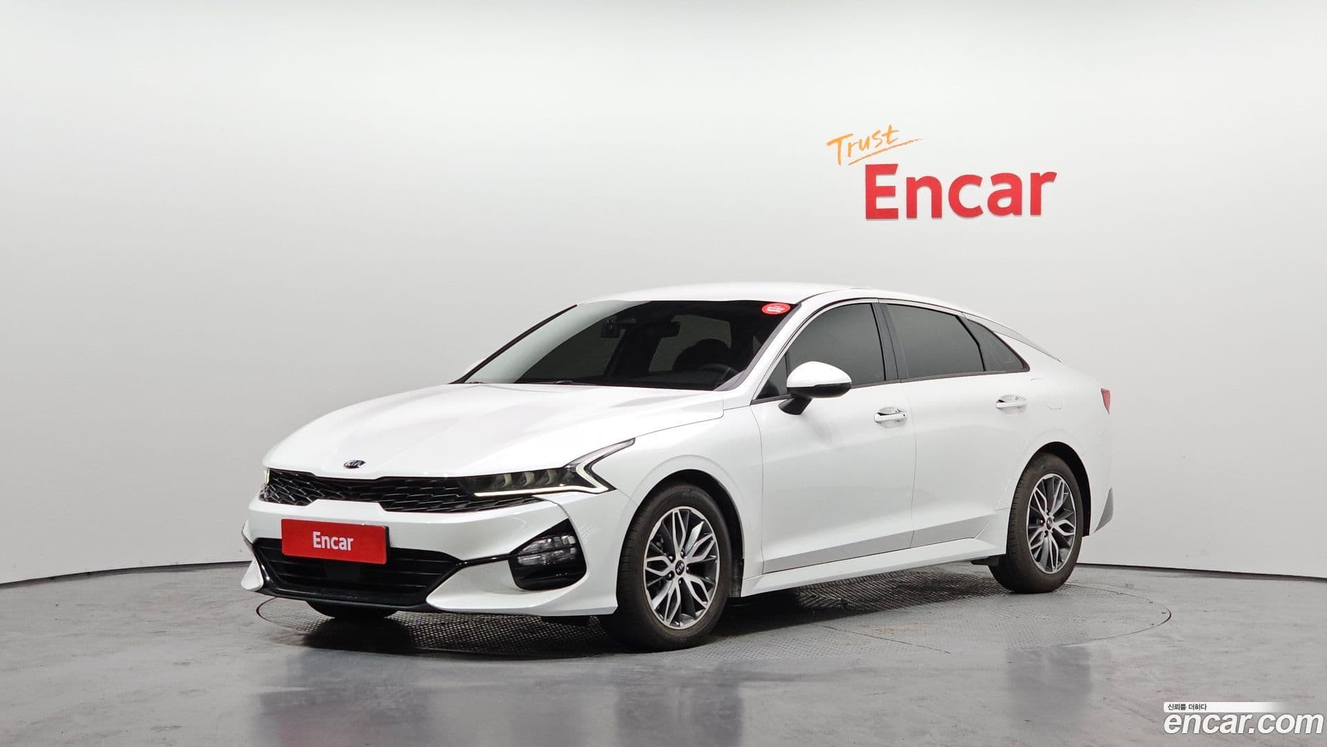 Main__Slider__Photo:K5 Kia 2021.4-0
