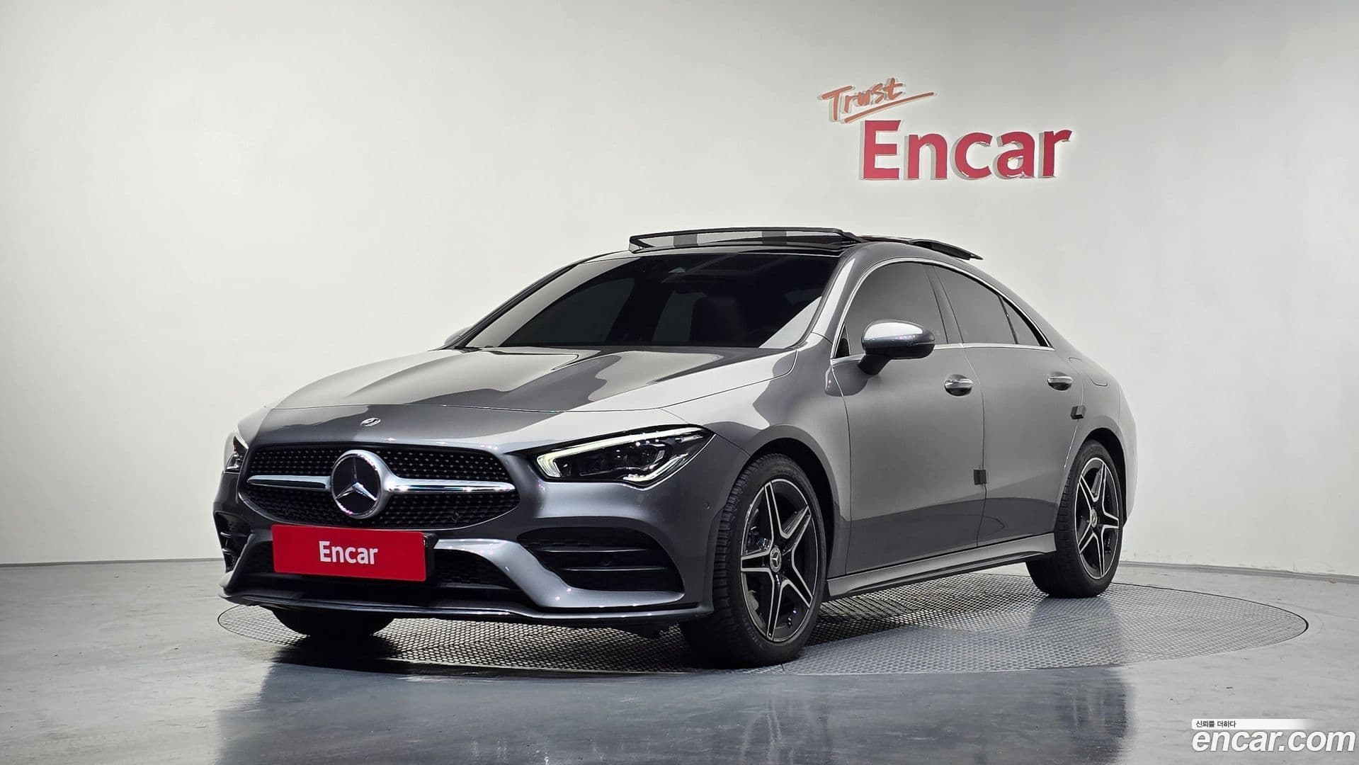 Main__Slider__Photo:CLA-Class Mercedes-Benz 2020.10-0