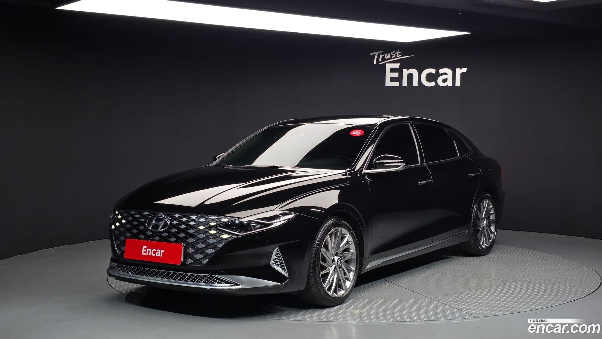 Main__Slider__Photo:Grandeur Hyundai 2020.11-0