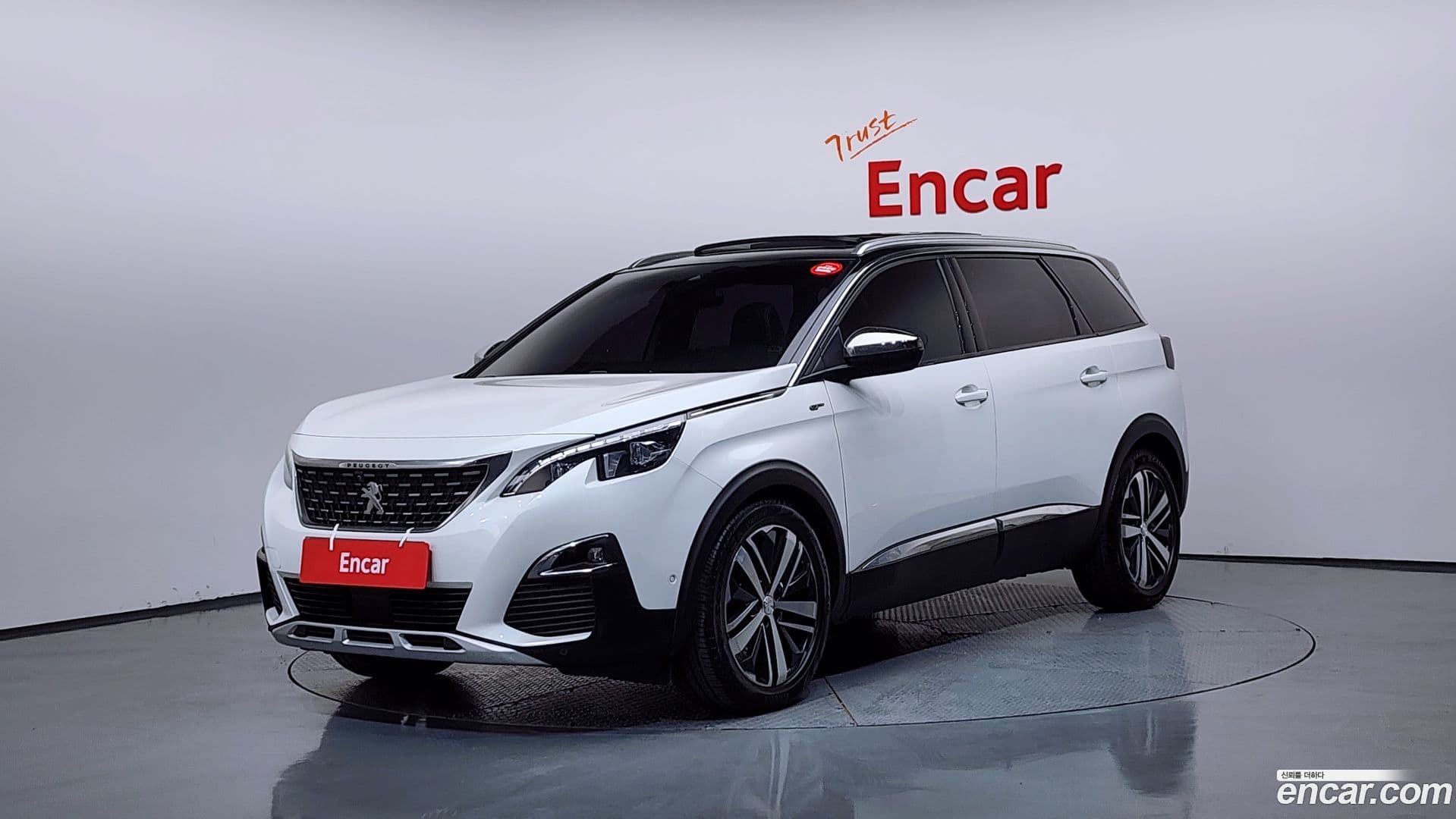 Main__Slider__Photo:5008 Peugeot 2018.8-0