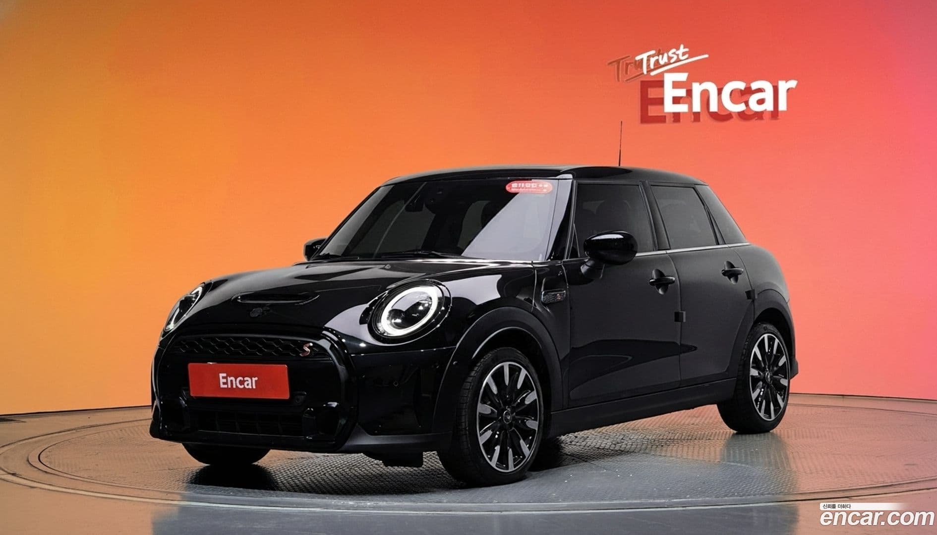 Main__Slider__Photo:Cooper Mini 2023.4-0