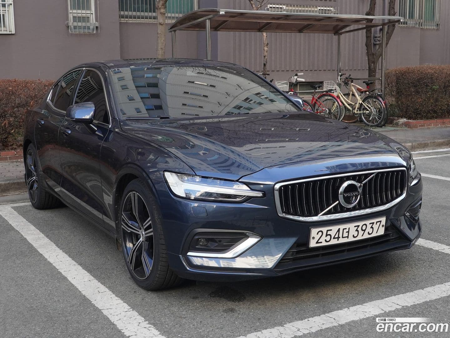 Main__Slider__Photo:S60 Volvo 2019.10-0