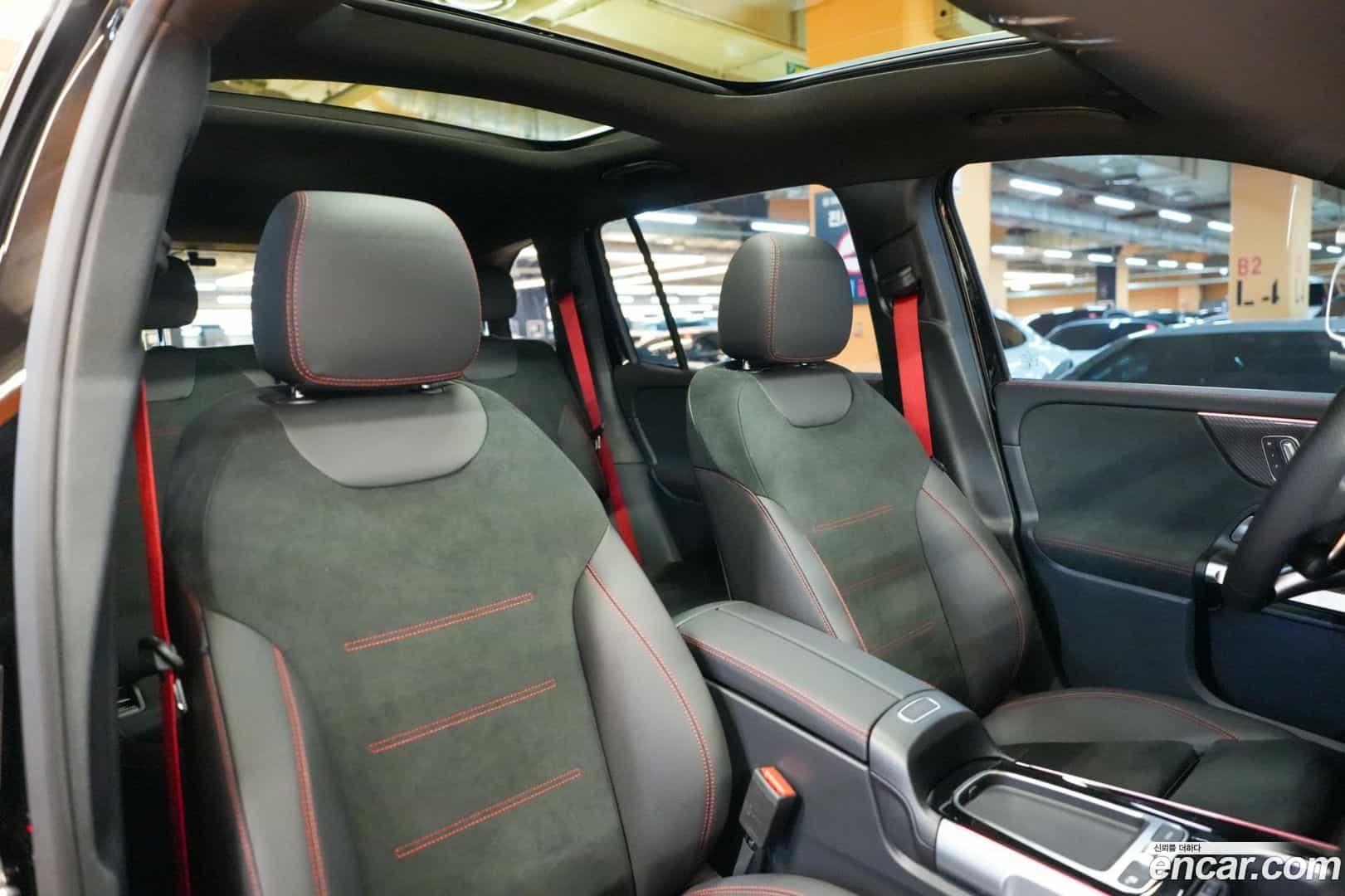GLB-Class Mercedes-Benz 2025.6-INNER-010