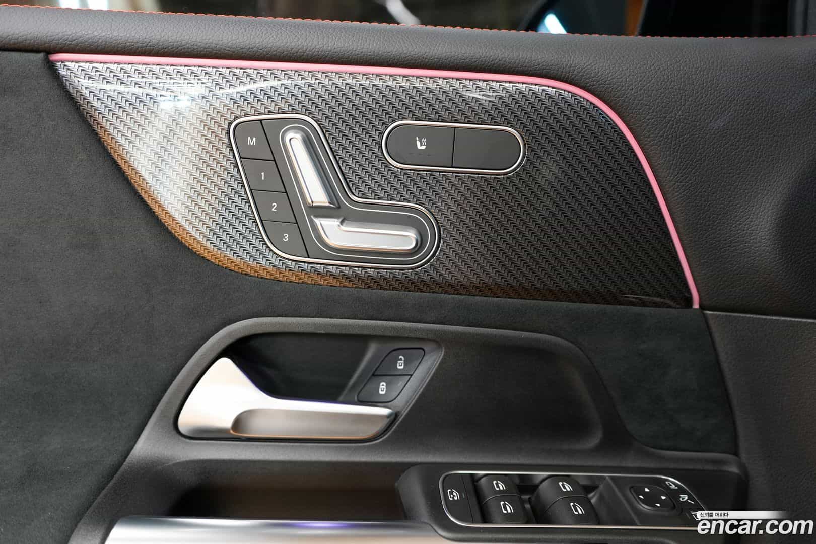 GLB-Class Mercedes-Benz 2025.6-OPTION-017