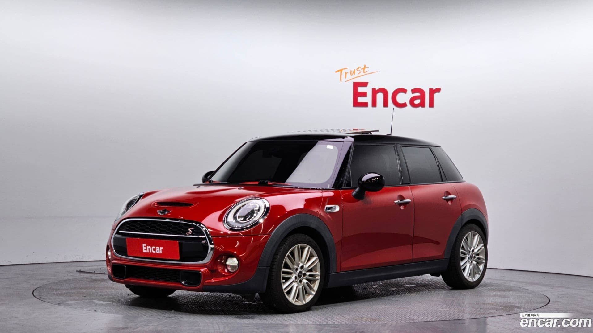 Main__Slider__Photo:Cooper Mini 2015.11-0