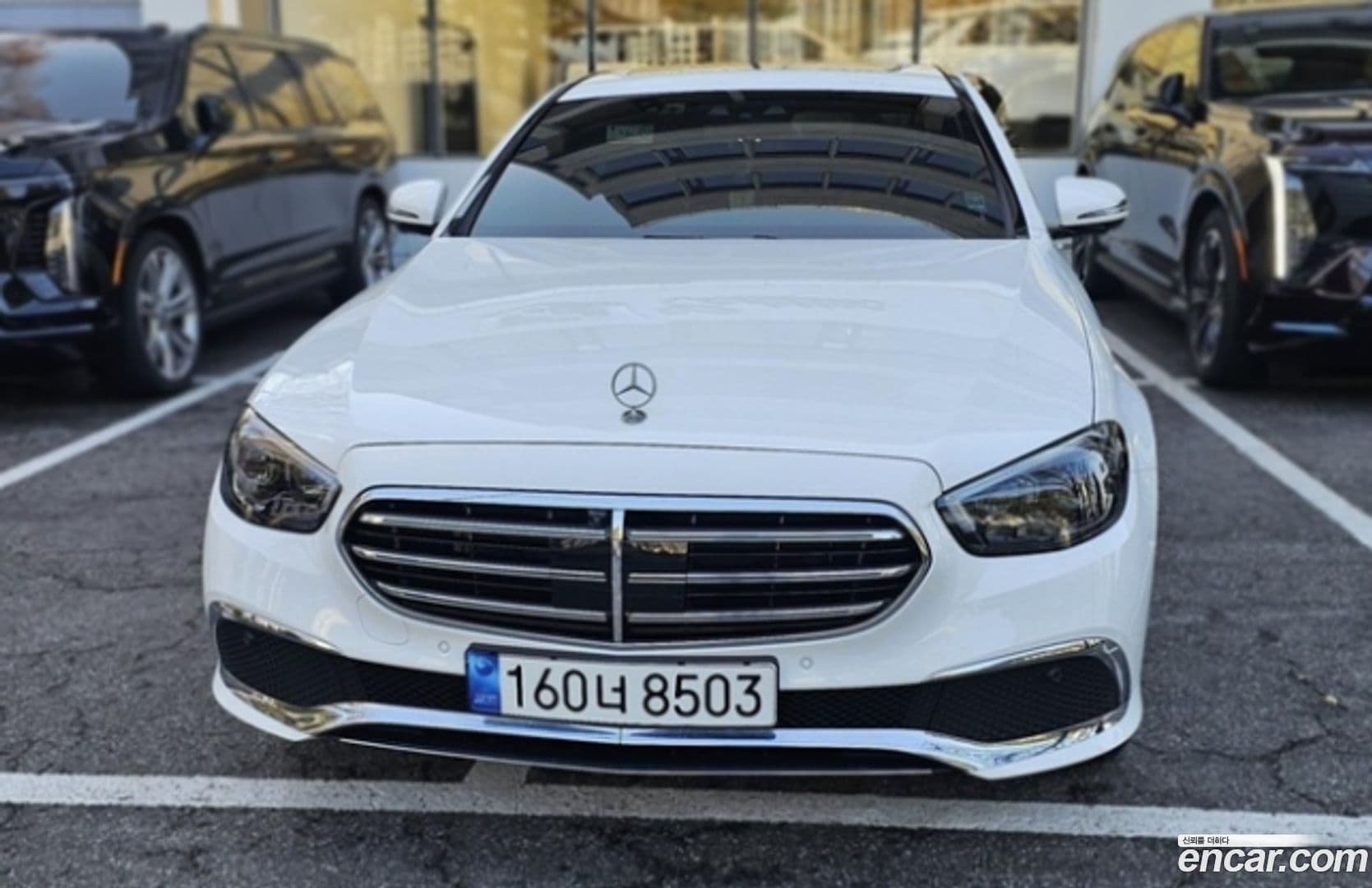 Main__Slider__Photo:E-Class Mercedes-Benz 2023.4-0